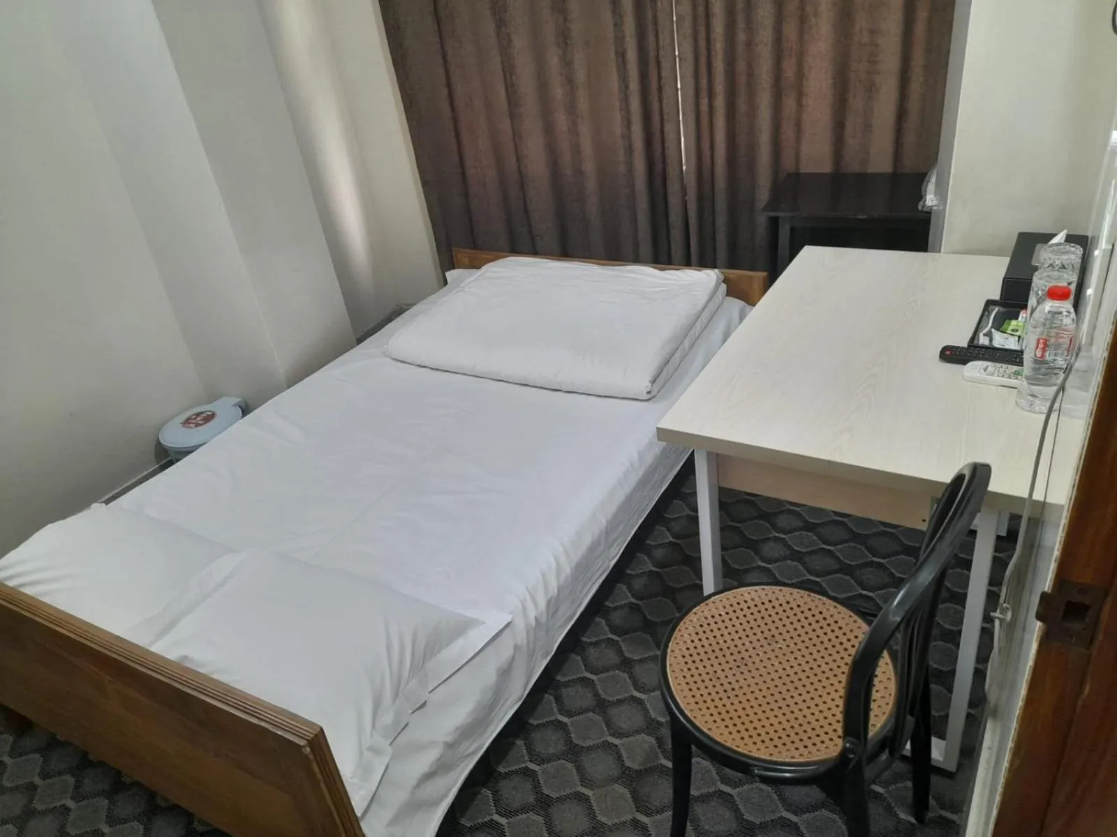 Bed in Hotel Shahin residential