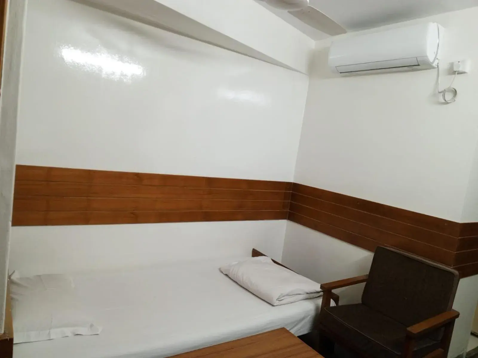 Superior Single Room - single occupancy in Hotel Shahin residential Superior Single Room - single occupancy in Hotel Shahin residential
