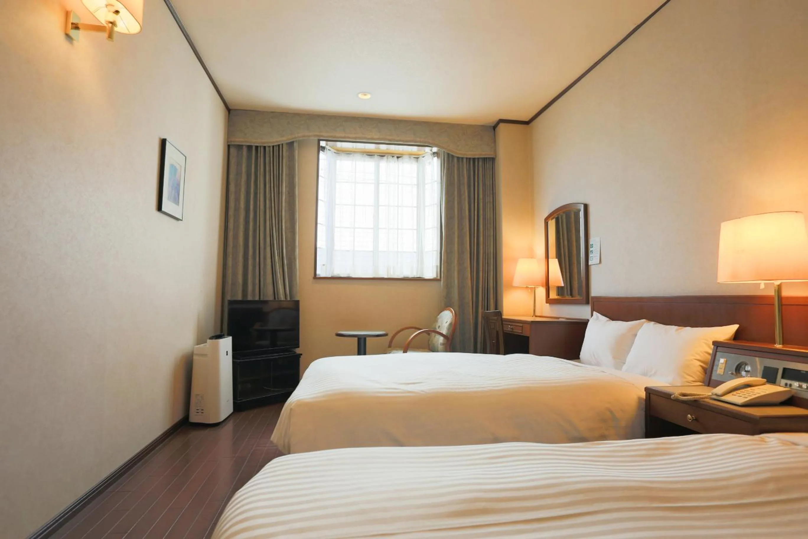 Photo of the whole room, Bed in Hotel Castle Inn Suzuka