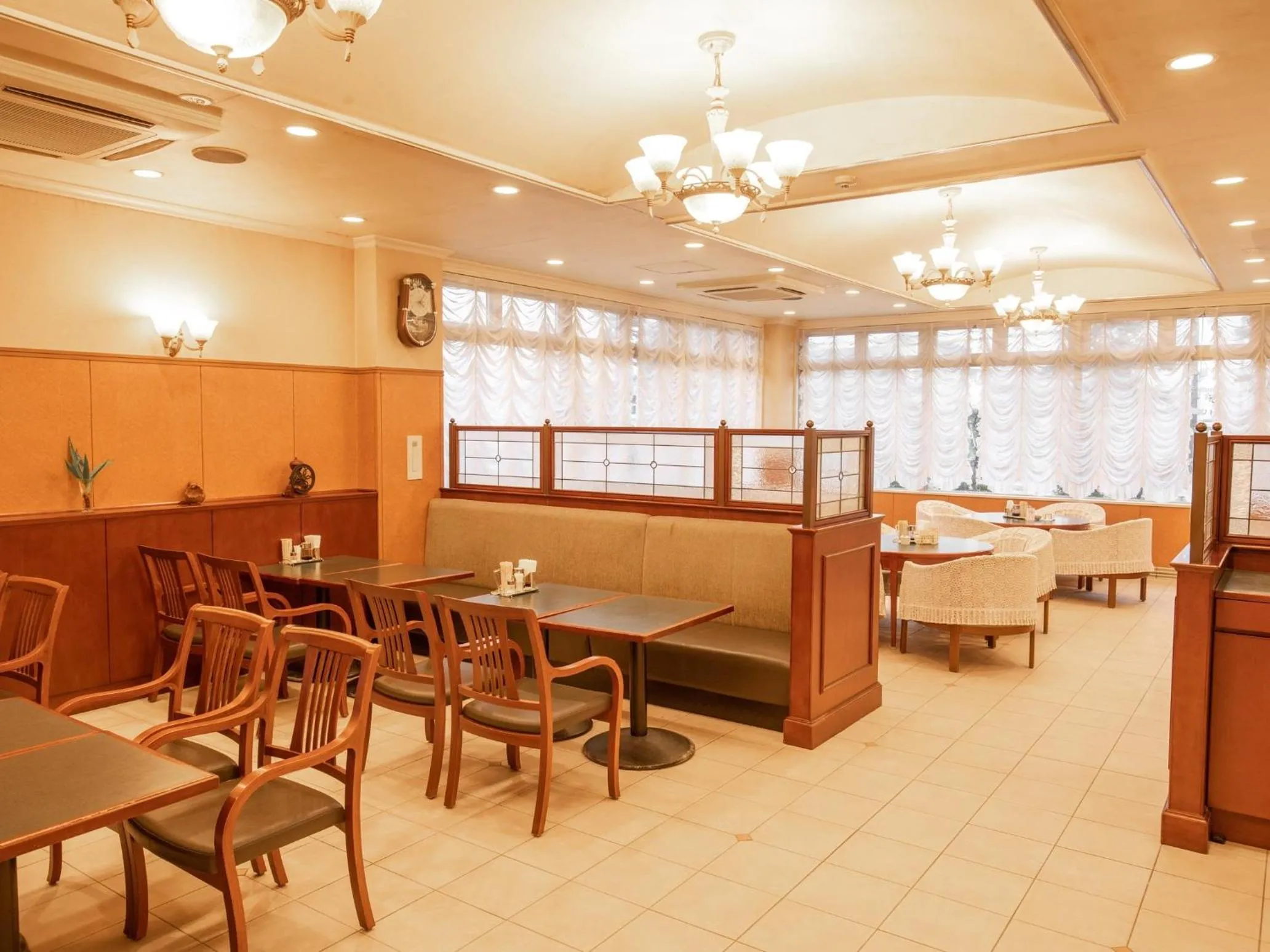 Restaurant/places to eat in Hotel Castle Inn Suzuka Chuo