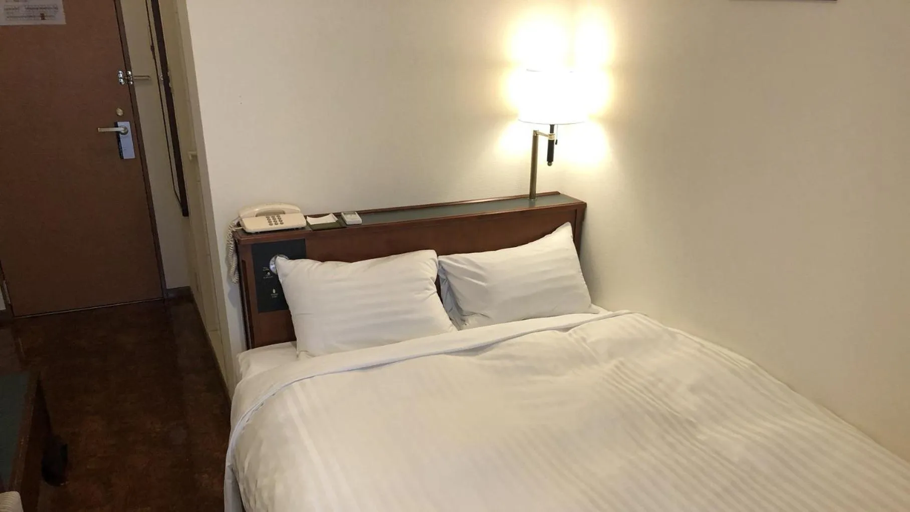 Photo of the whole room, Bed in Hotel Castle Inn Suzuka Chuo