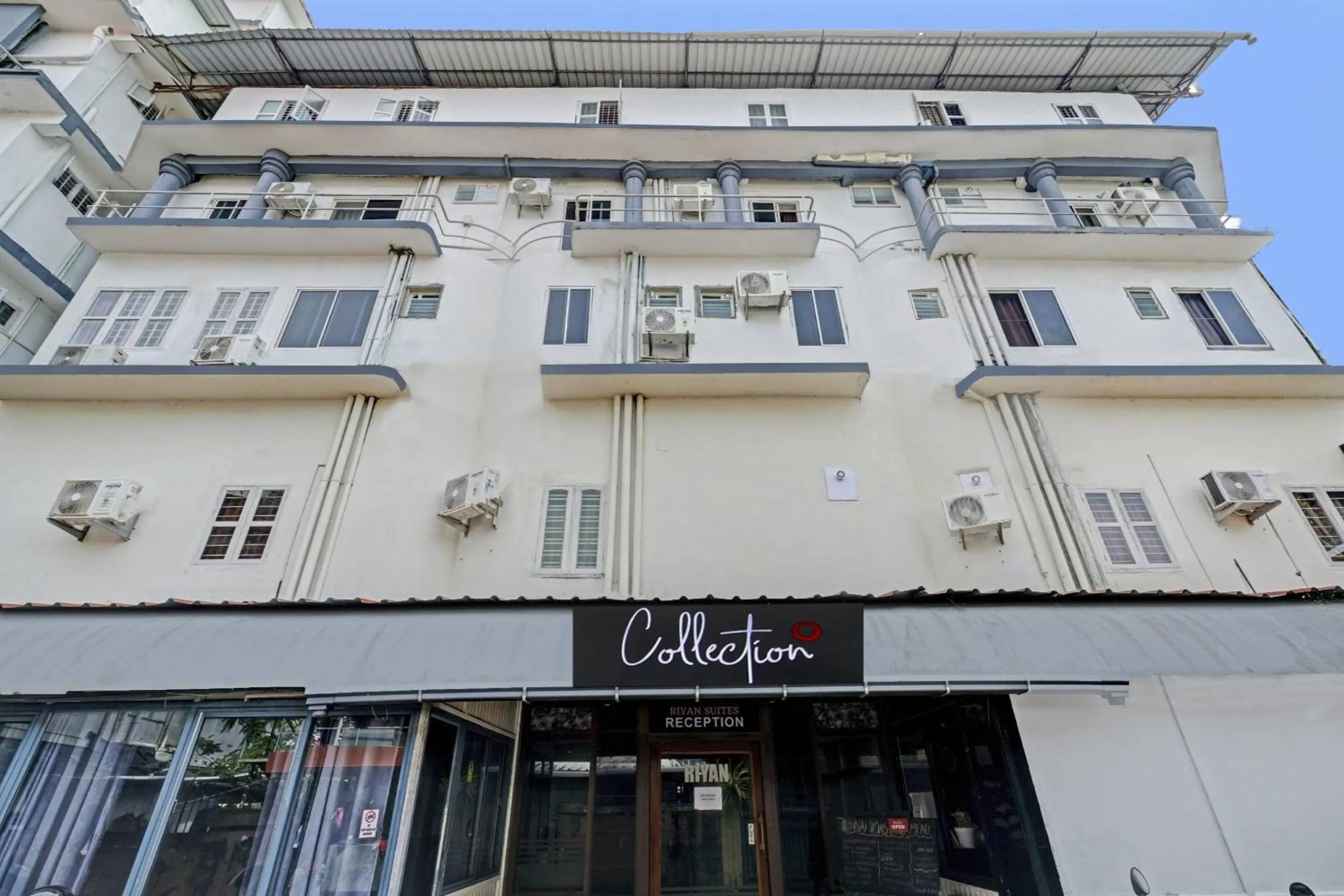 Facade/entrance in Capital O Rayan Plaza