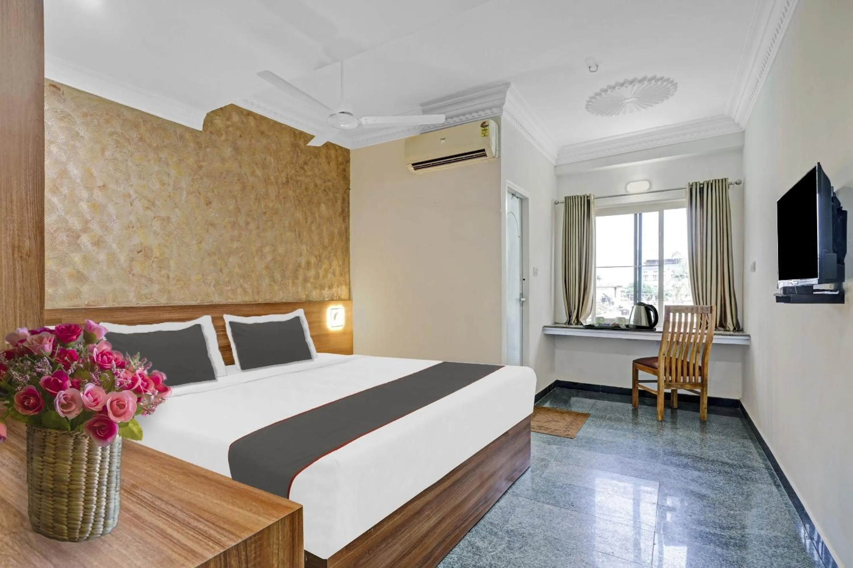 Lobby or reception, Bed in Capital O Rayan Plaza