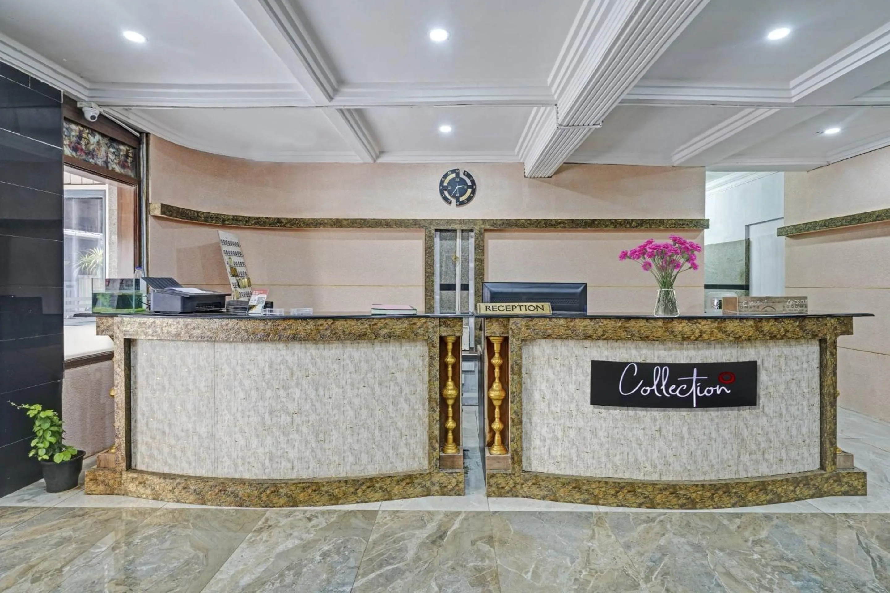 Lobby or reception in Capital O Rayan Plaza