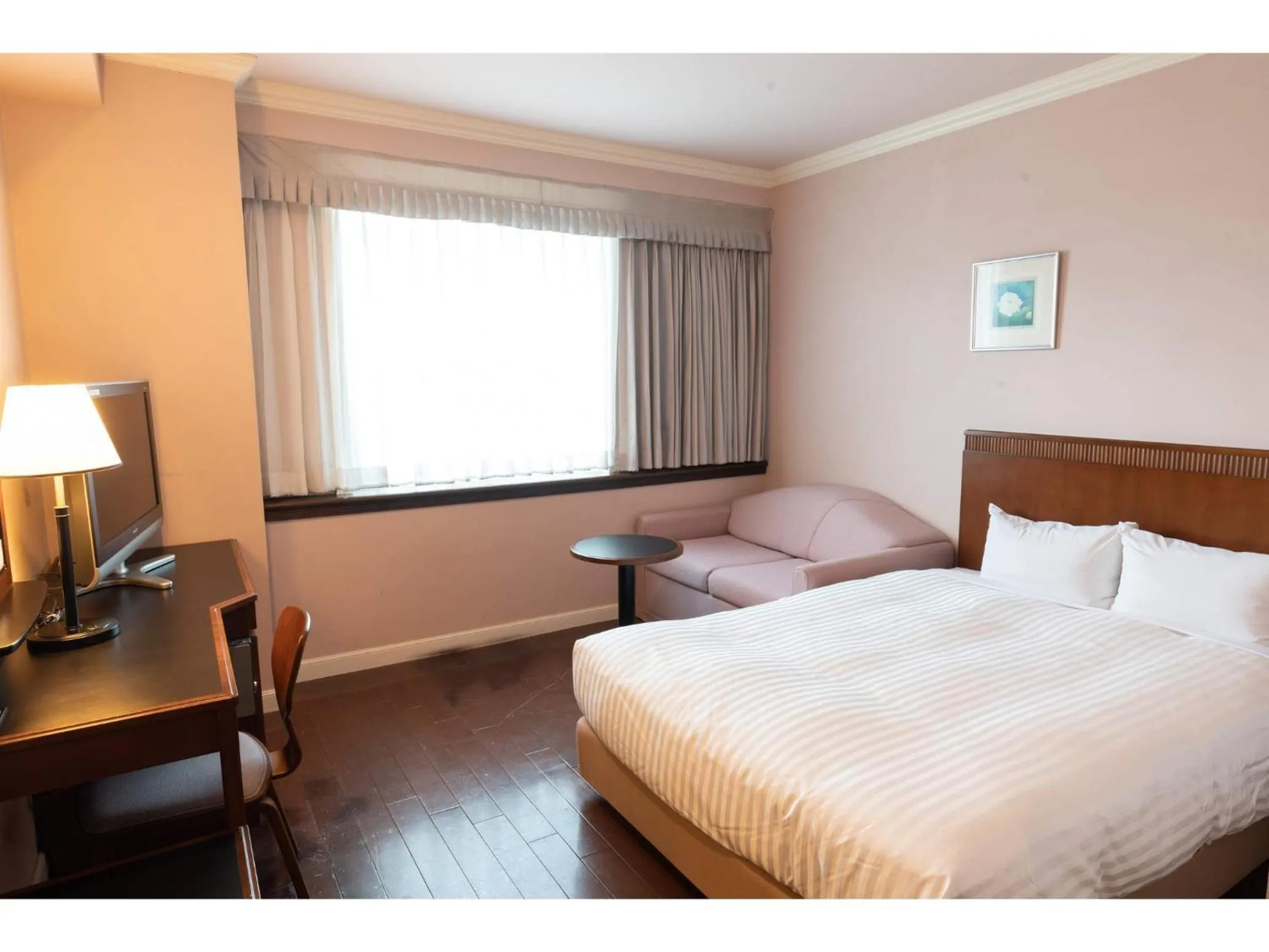 Photo of the whole room, Bed in Hotel Castle Inn Tsu