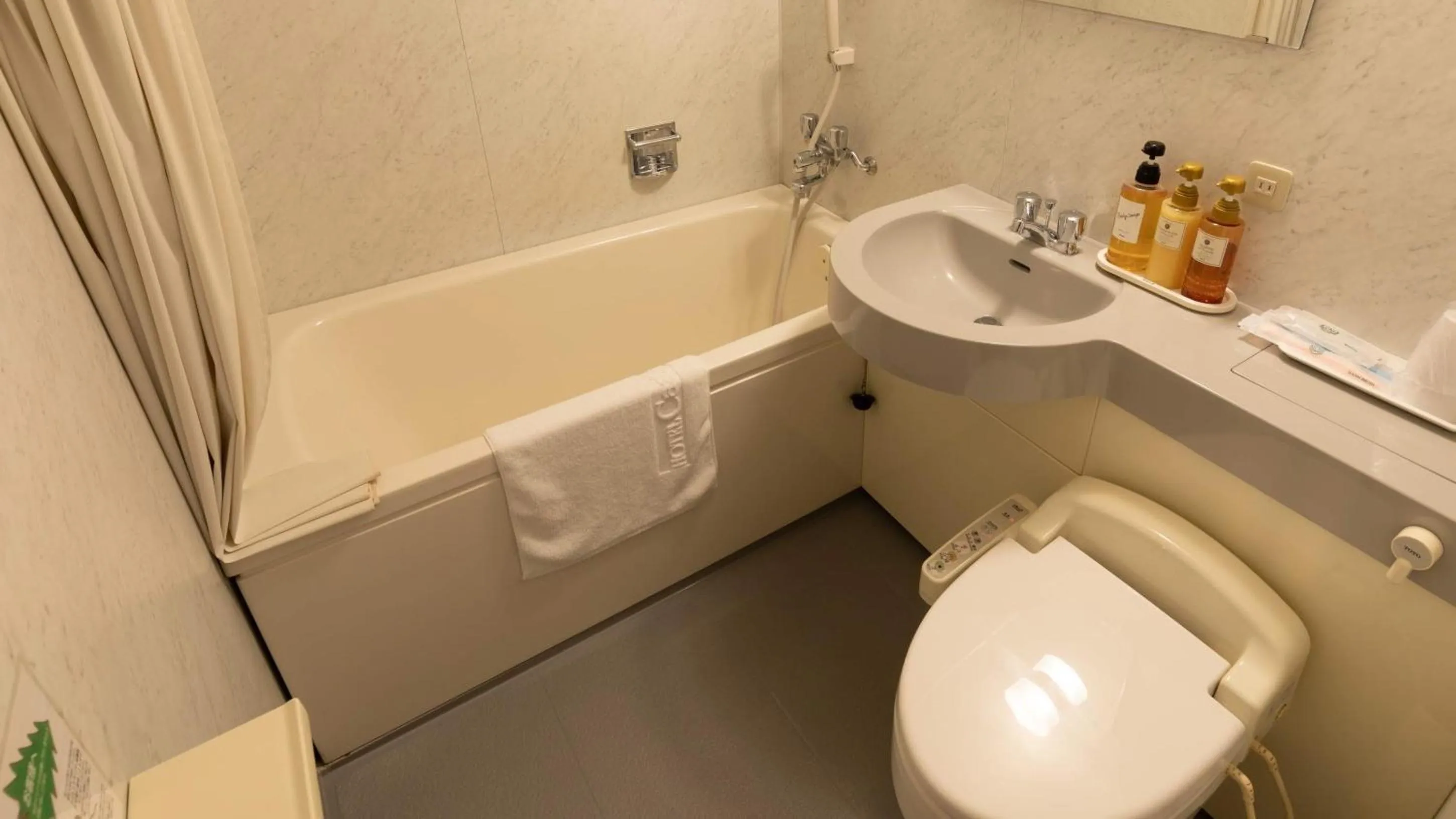 Bath in Hotel Castle Inn Tsu