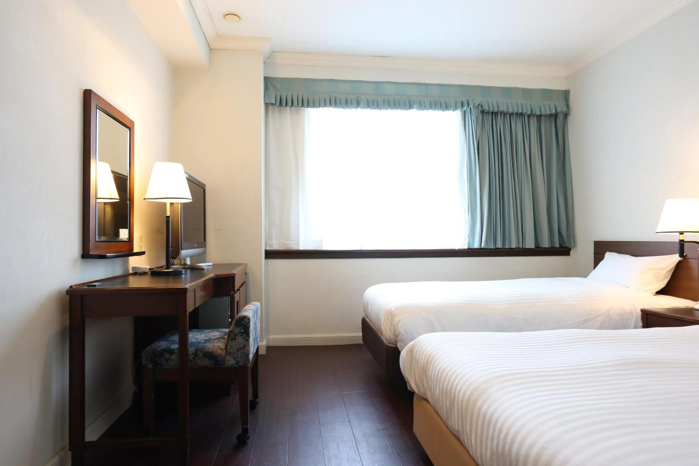 Photo of the whole room, Bed in Hotel Castle Inn Tsu