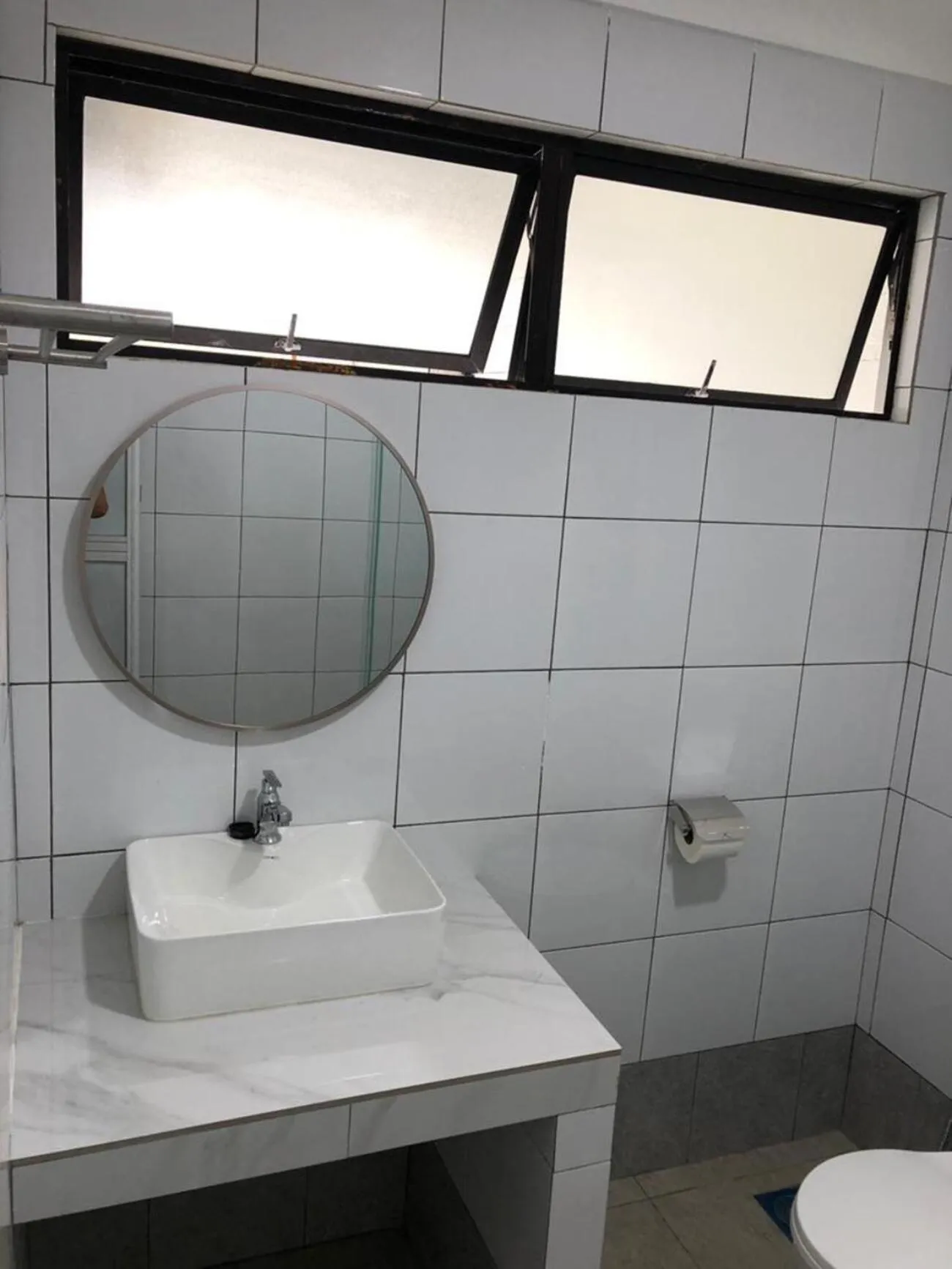 Toilet in Seaside Travellers Inn