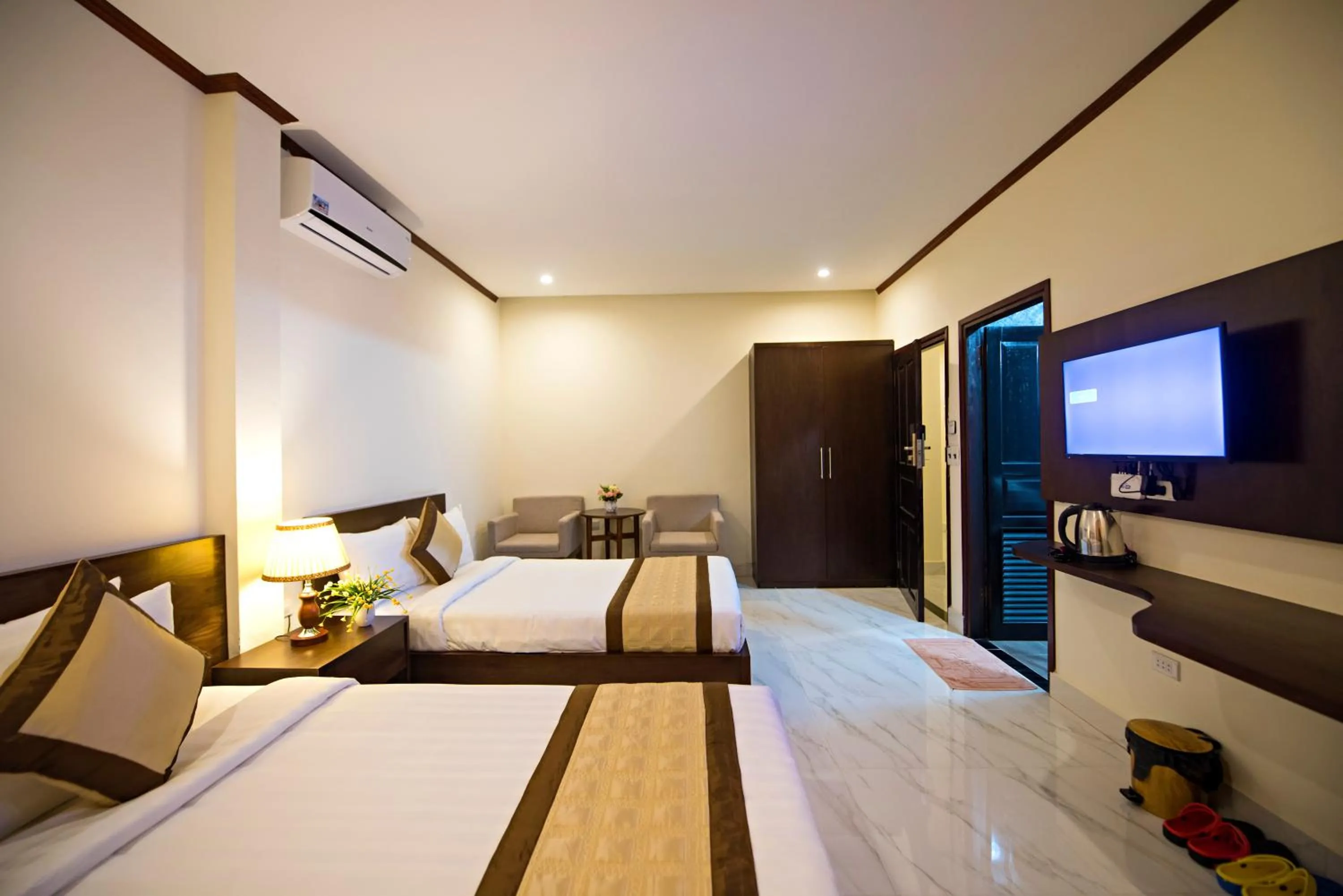 Bedroom, Bed in Vang Vieng Freedom Star's Hotel