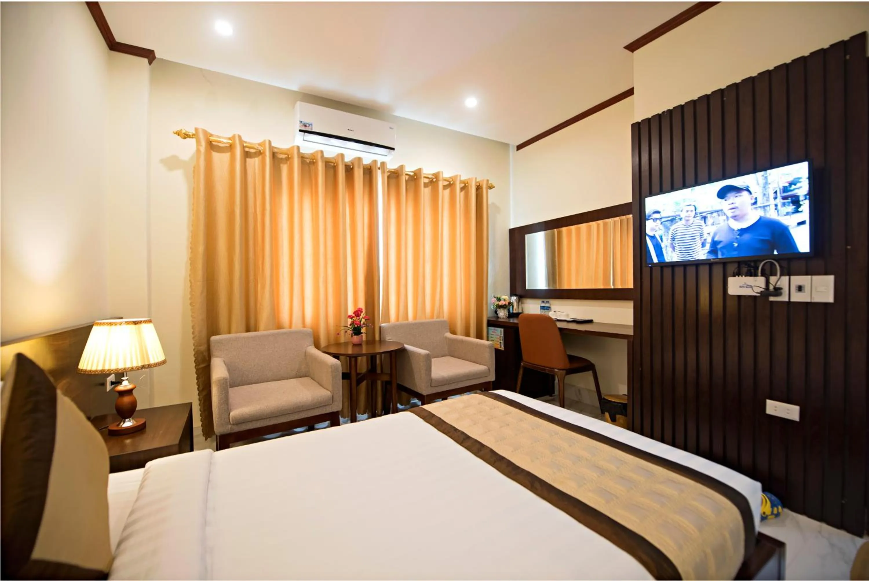 Bed in Vang Vieng Freedom Star's Hotel