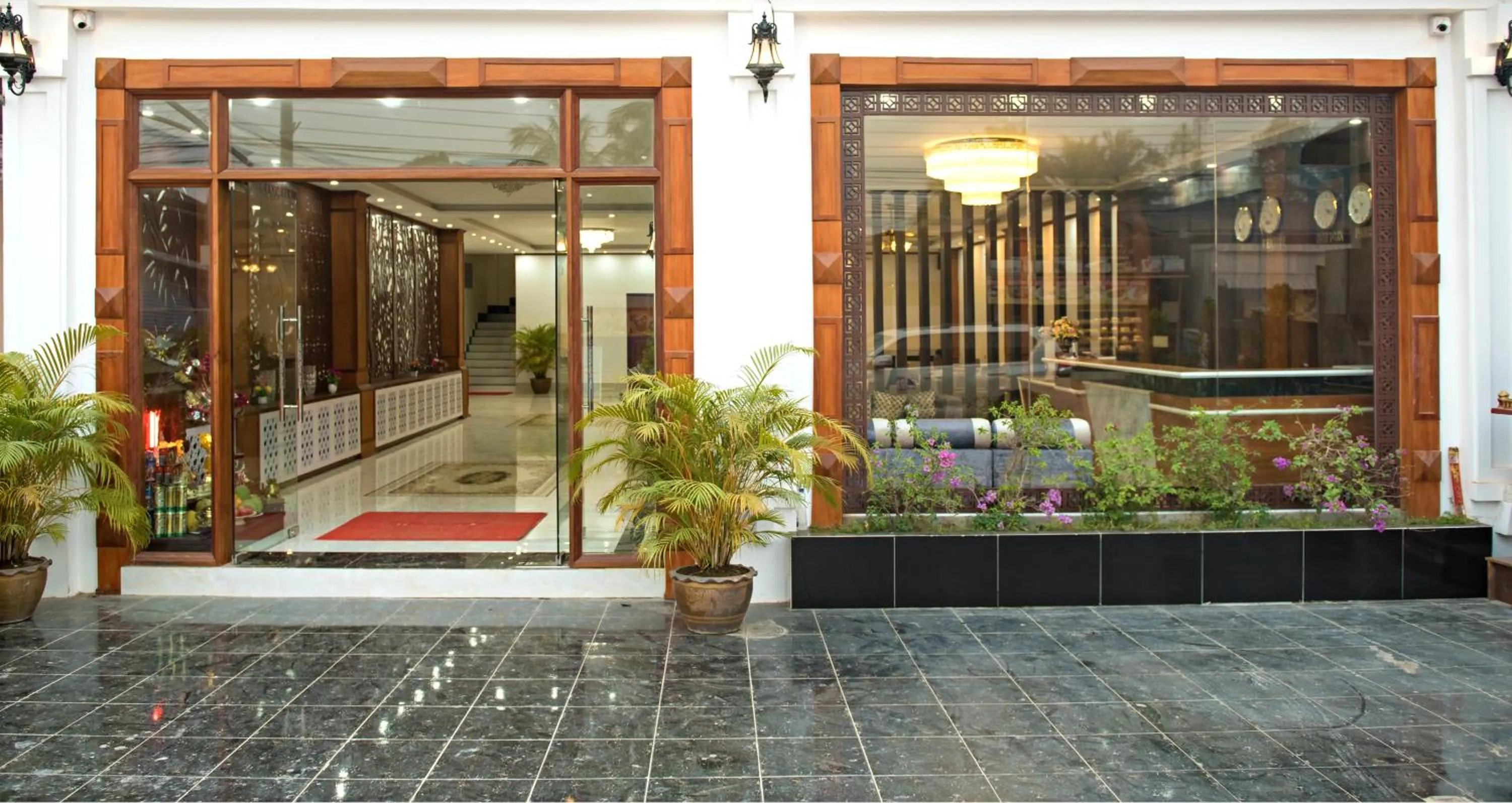 Facade/entrance in Vang Vieng Freedom Star's Hotel