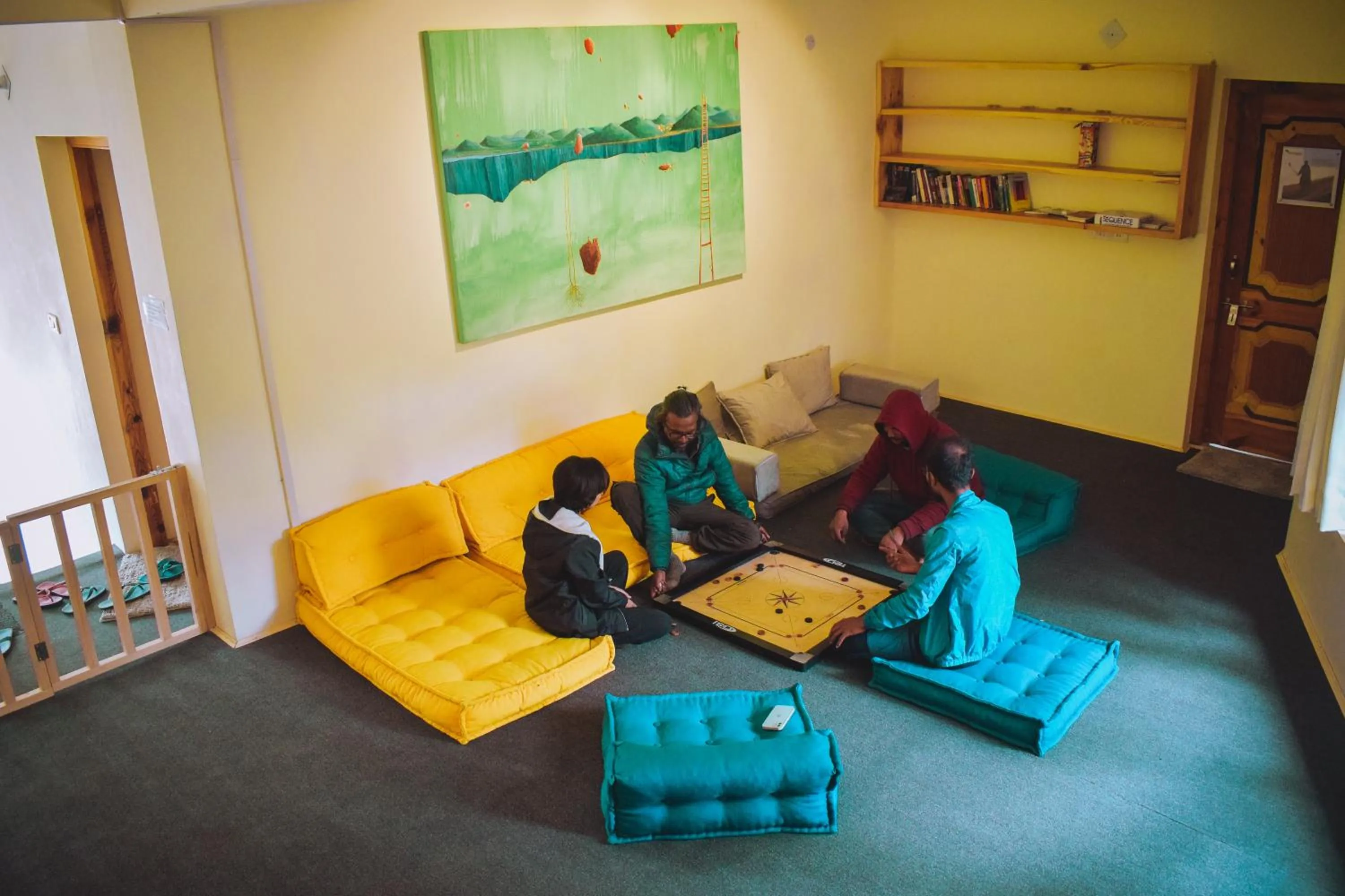 Living room in Raybo Hostel - Serene stay with 5 mins walk from the main market