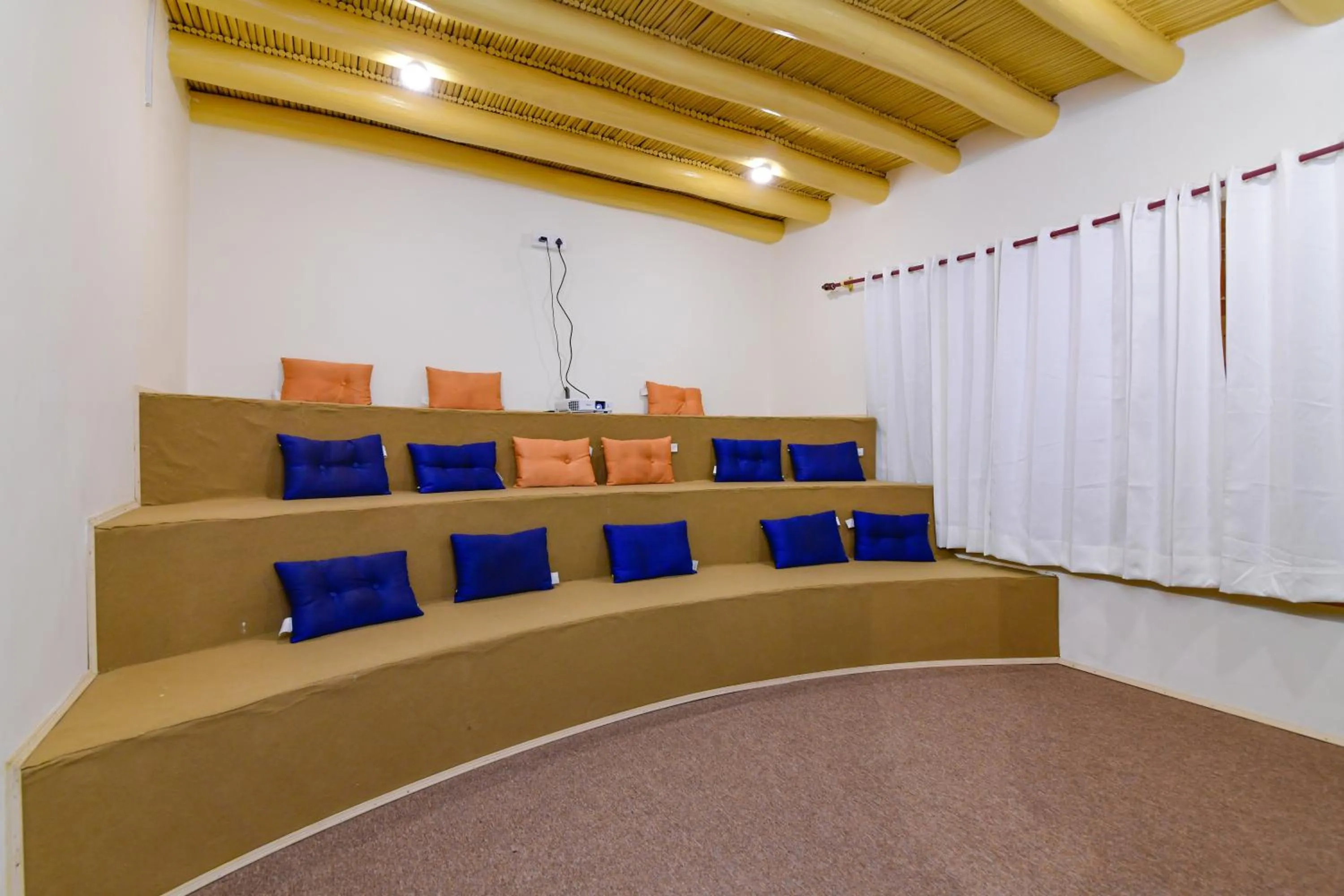 Communal lounge/ TV room in Raybo Hostel - Serene stay with 5 mins walk from the main market