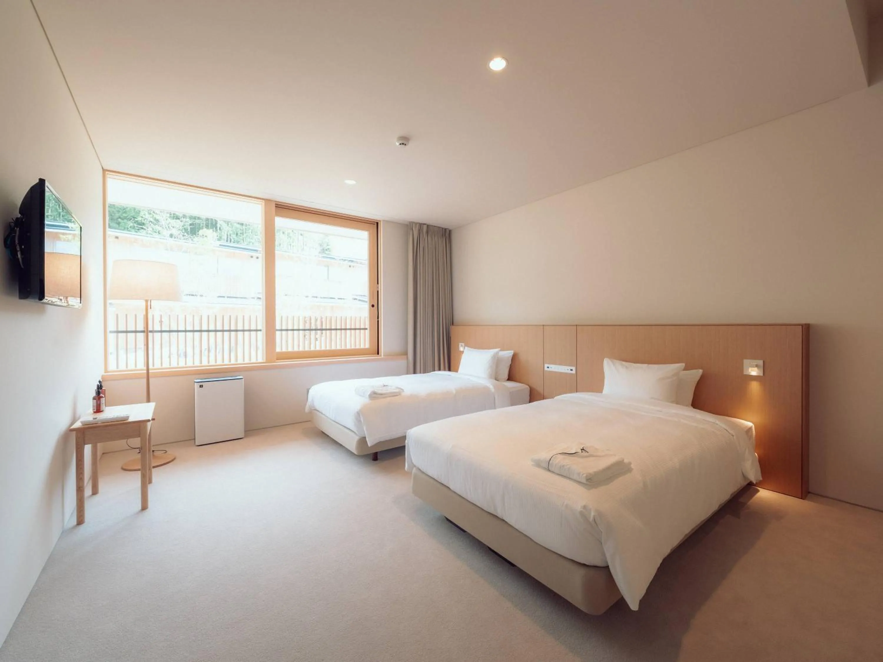 Photo of the whole room, Bed in Hatago Vison