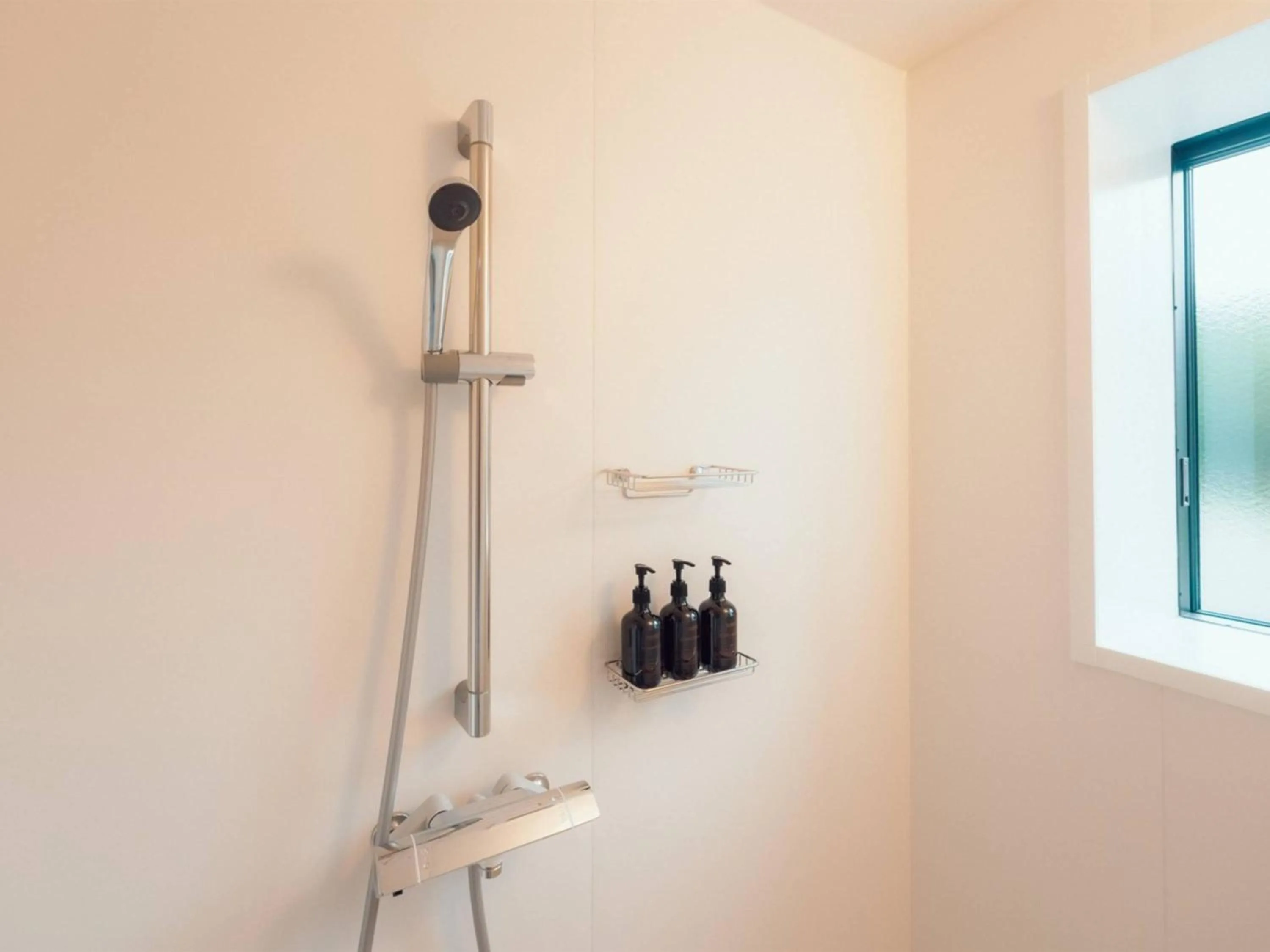 Shower in Hatago Vison