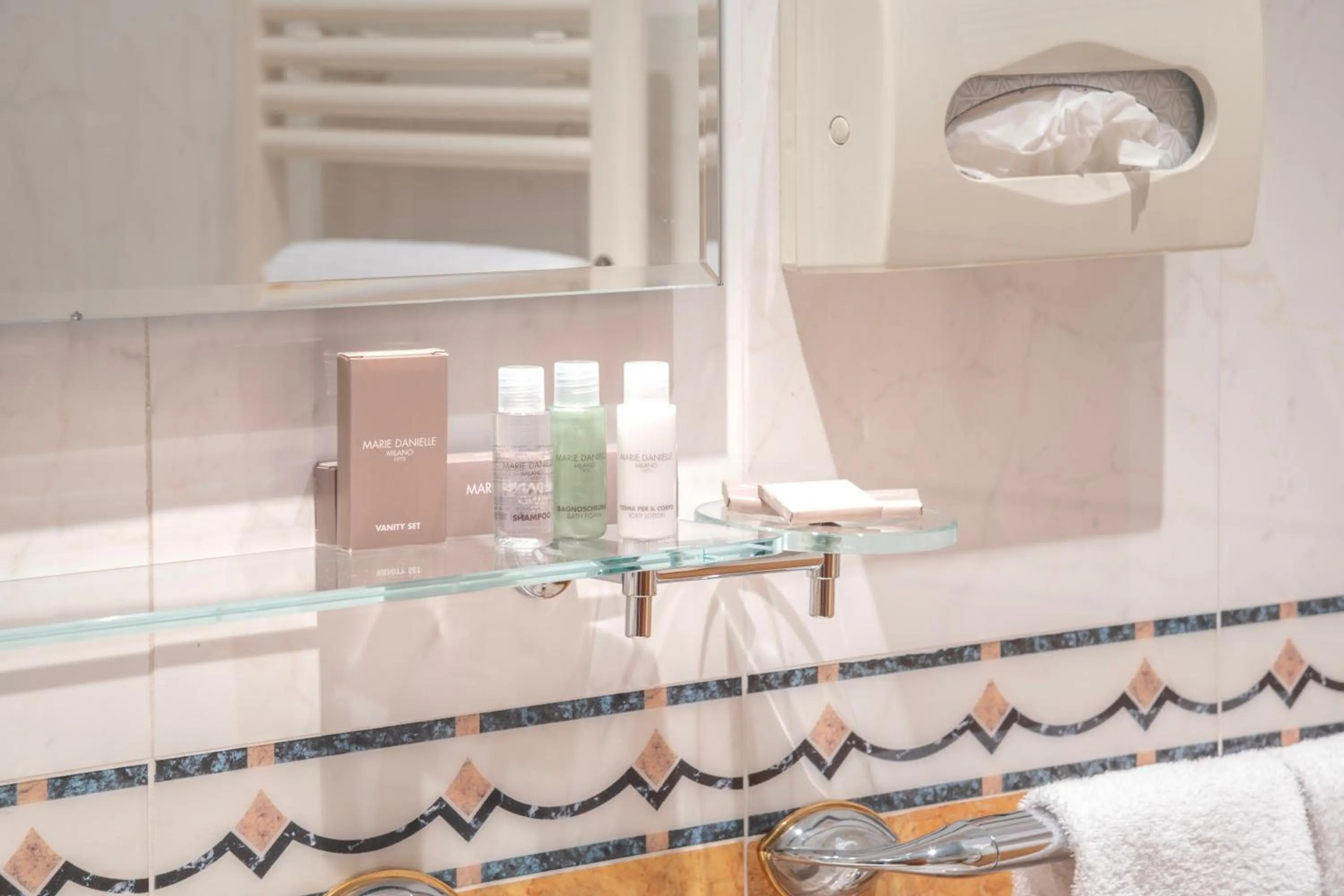 Bathroom in Hotel Relais Orsingher