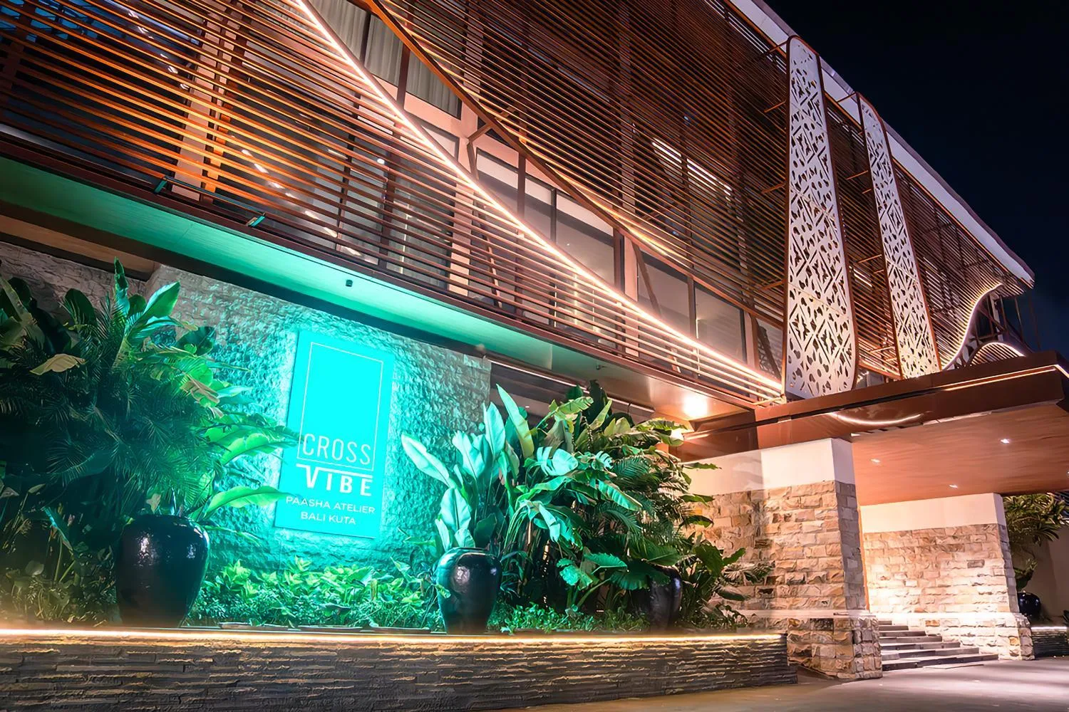 Facade/entrance in Cross Vibe Paasha Atelier Bali Kuta