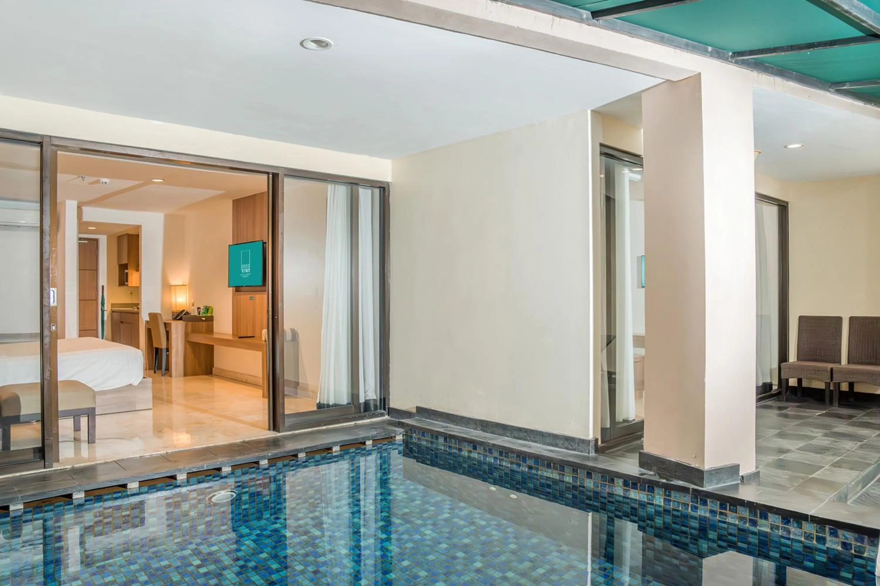 Swimming pool in Cross Vibe Paasha Atelier Bali Kuta