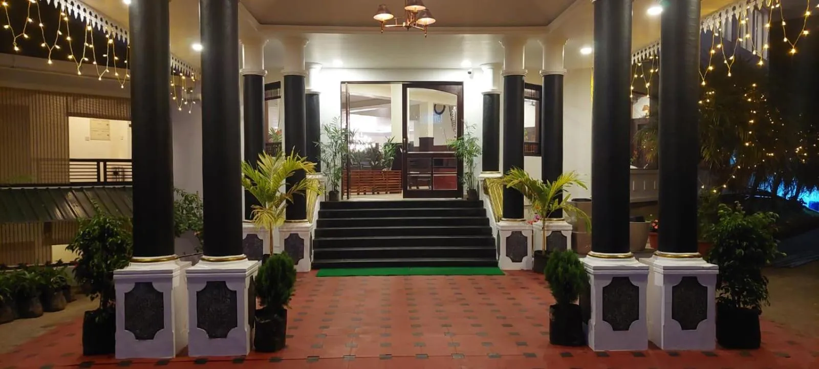 MAXIMUNNAR T&U LEISURE HOTEL MUNNAR