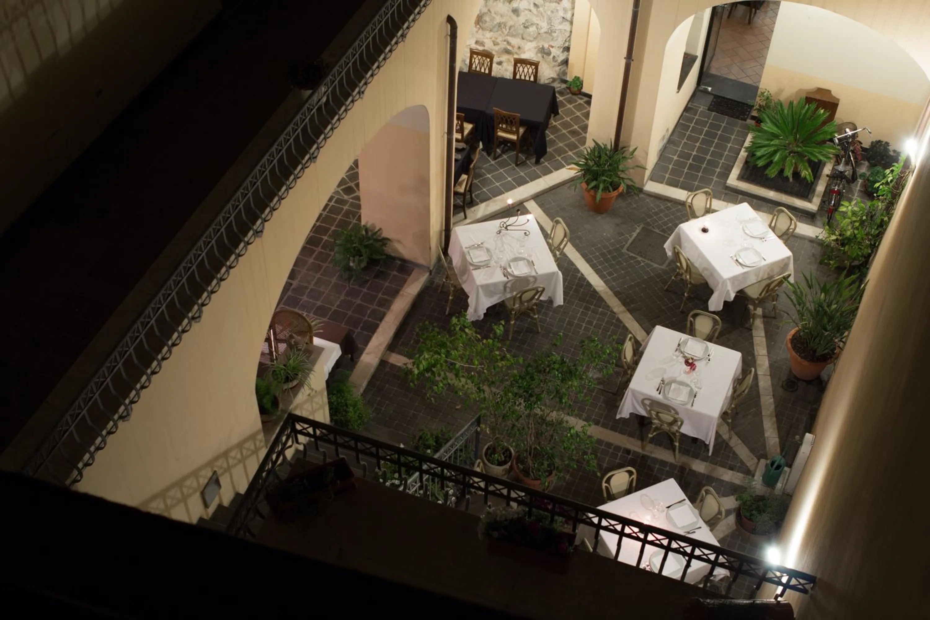 Restaurant/places to eat in Hotel Il Duomo PHG