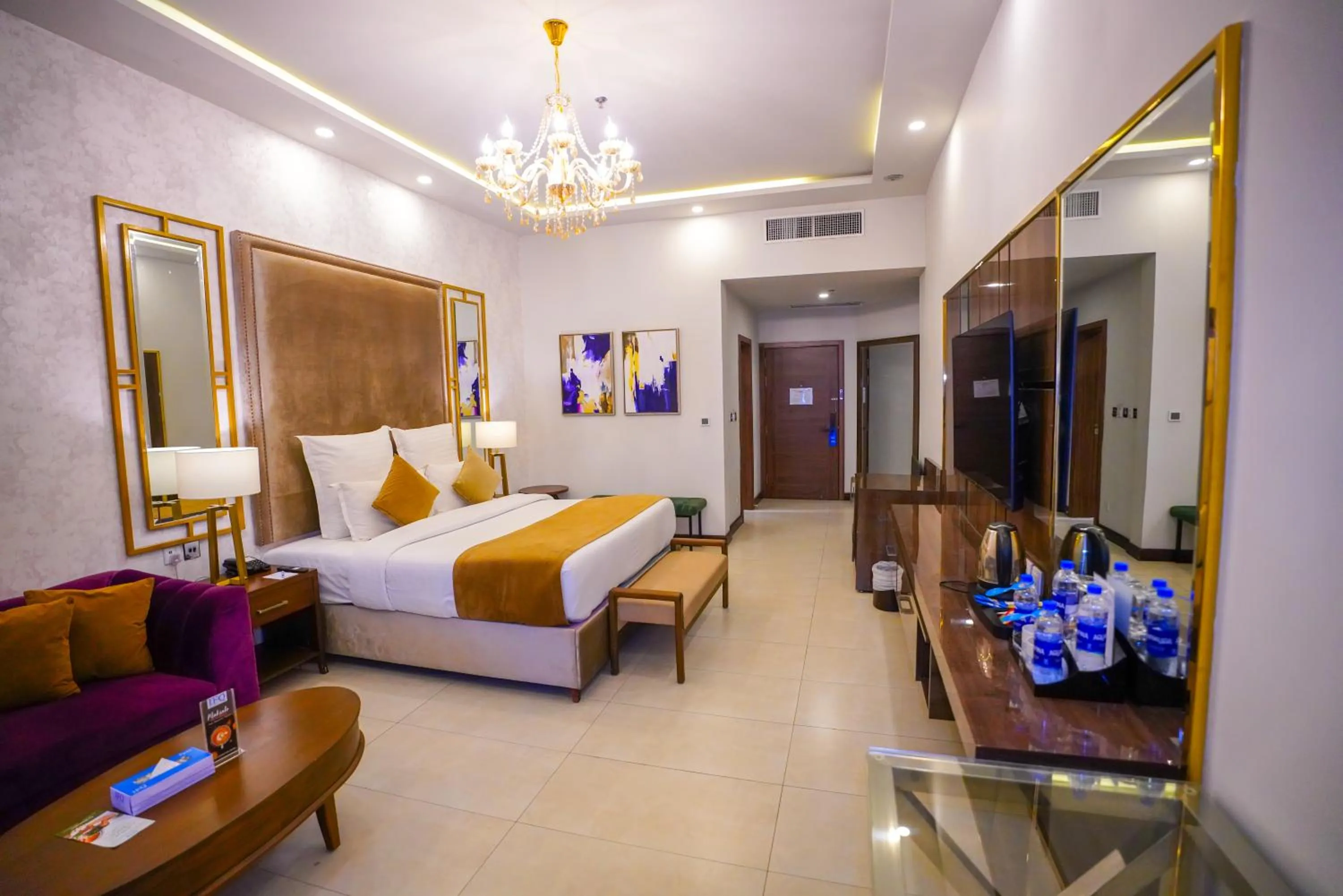 Bed in IFQ Hotel & Resort Islamabad