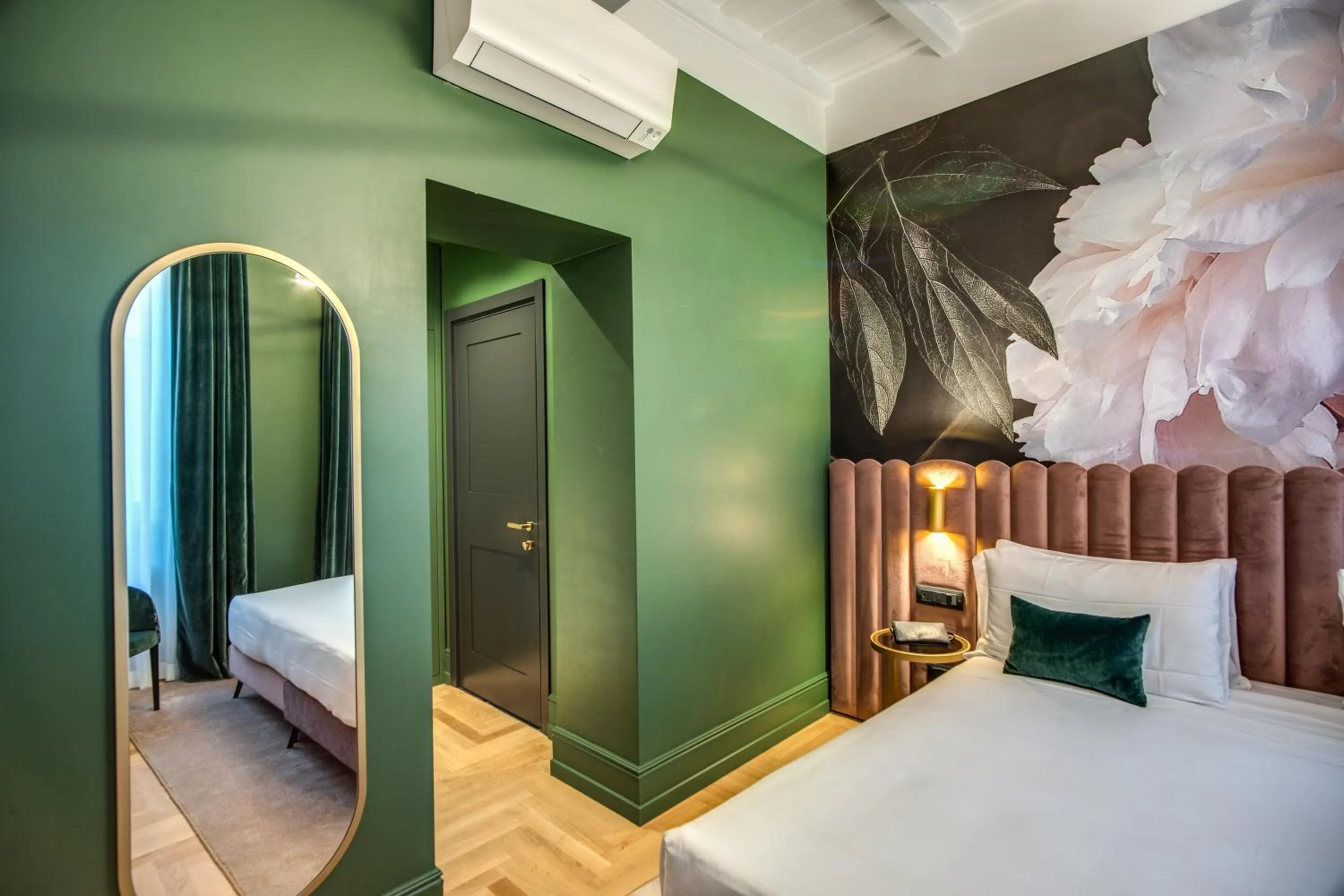 Bedroom, Bed in Palazzetto Trevi