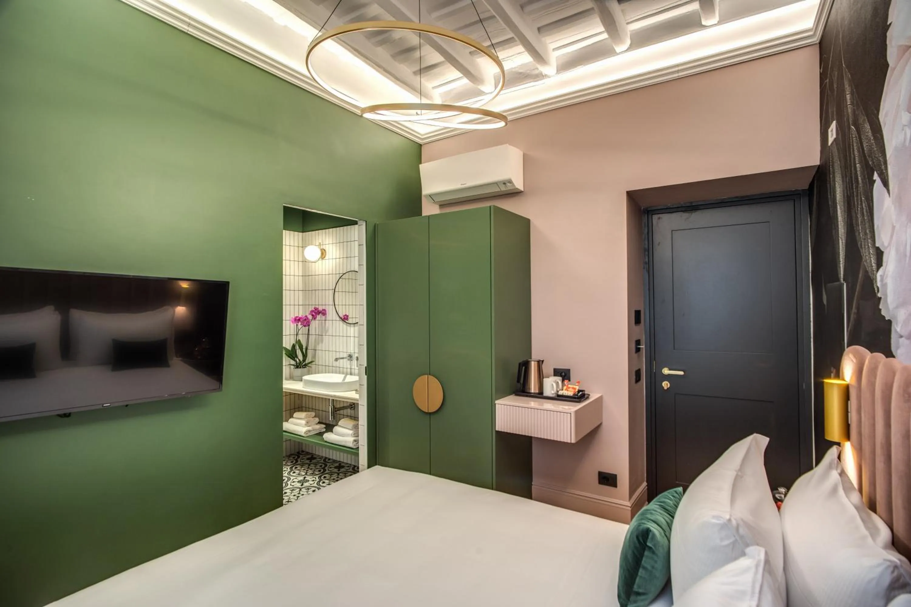 Bedroom, Bed in Palazzetto Trevi