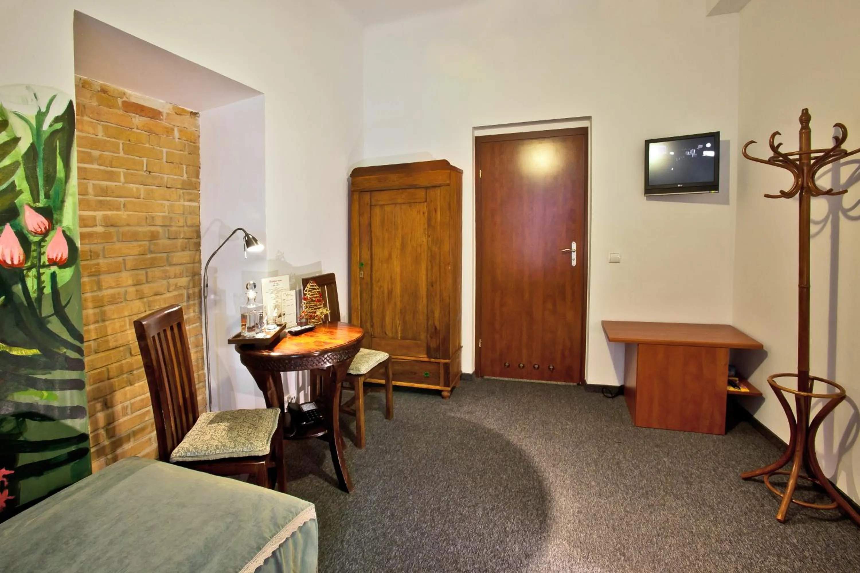 Seating area in Castle Inn