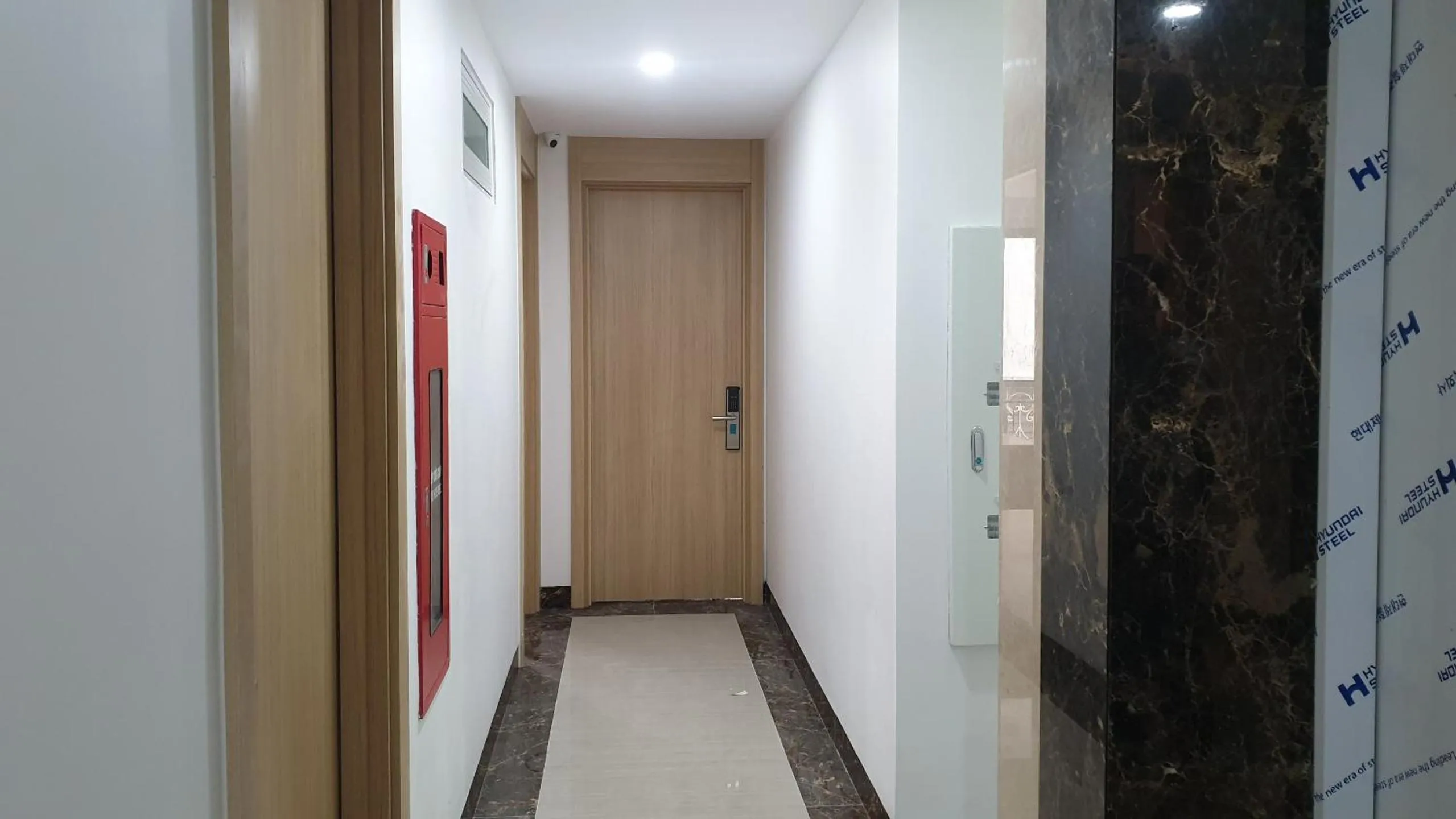 elevator in Era Cozy Apartment