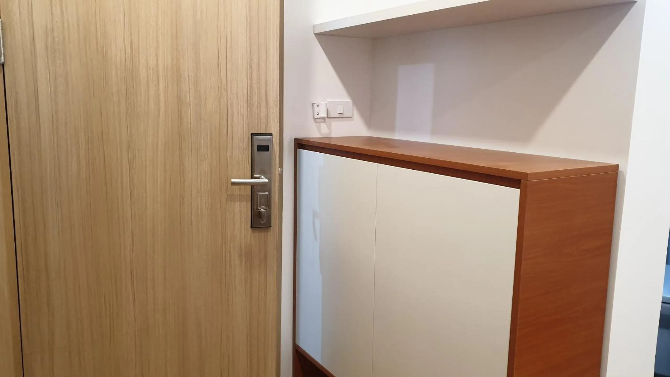 hair dresser in Era Cozy Apartment