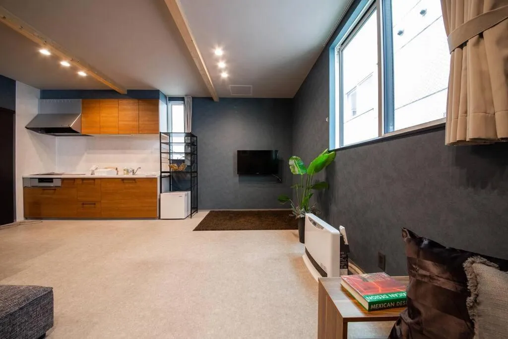 TV and multimedia in The PLAZA HOTEL S4W12