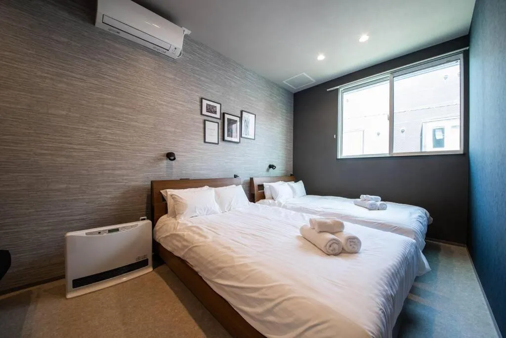 Bed in The PLAZA HOTEL S4W12