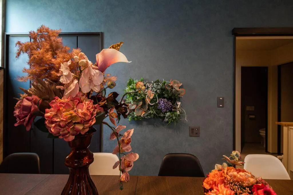 Decorative detail in The PLAZA HOTEL S4W12