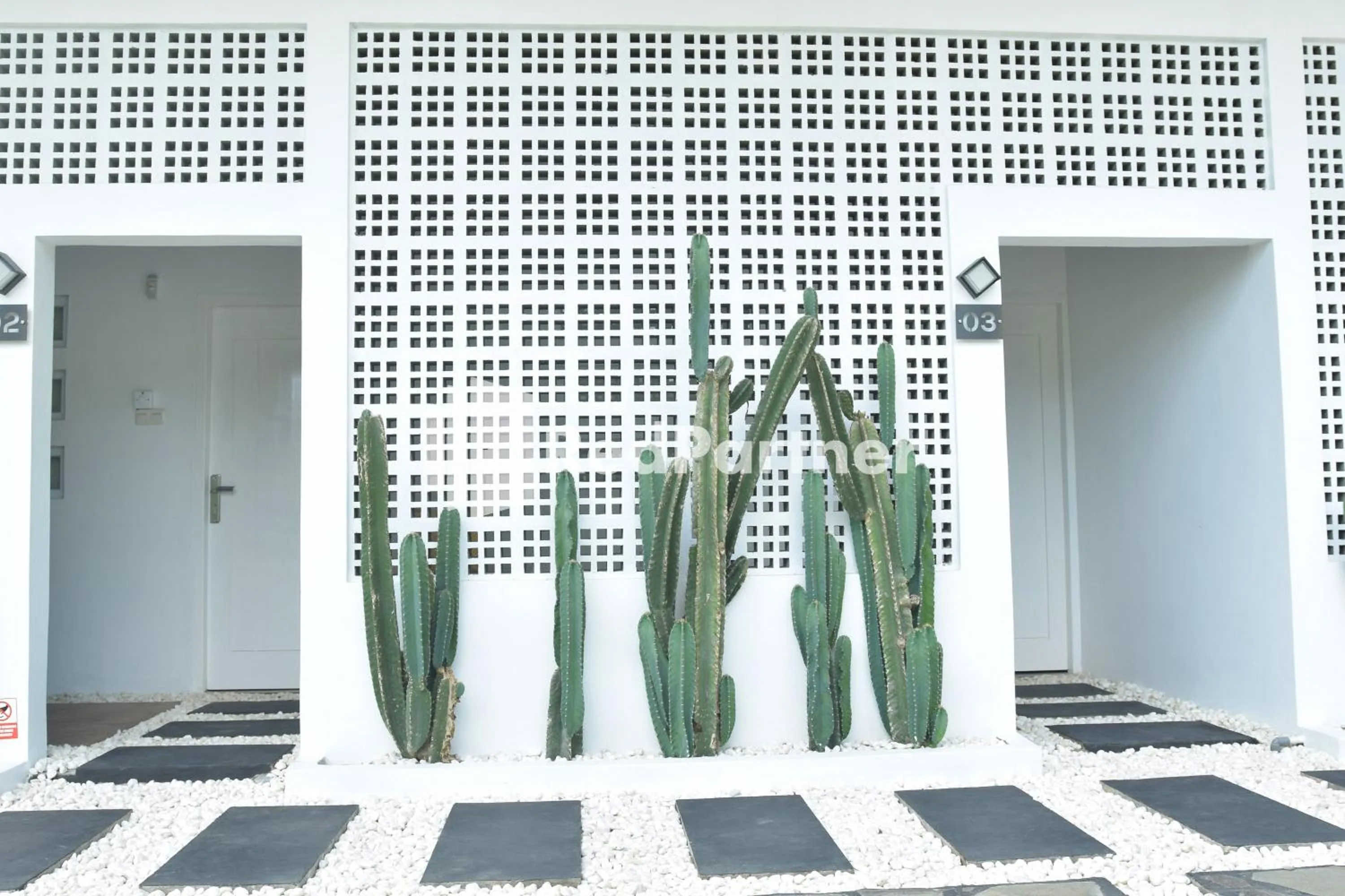 Facade/entrance in Pringgading Surf Camp Bengkulu Mitra RedDoorz