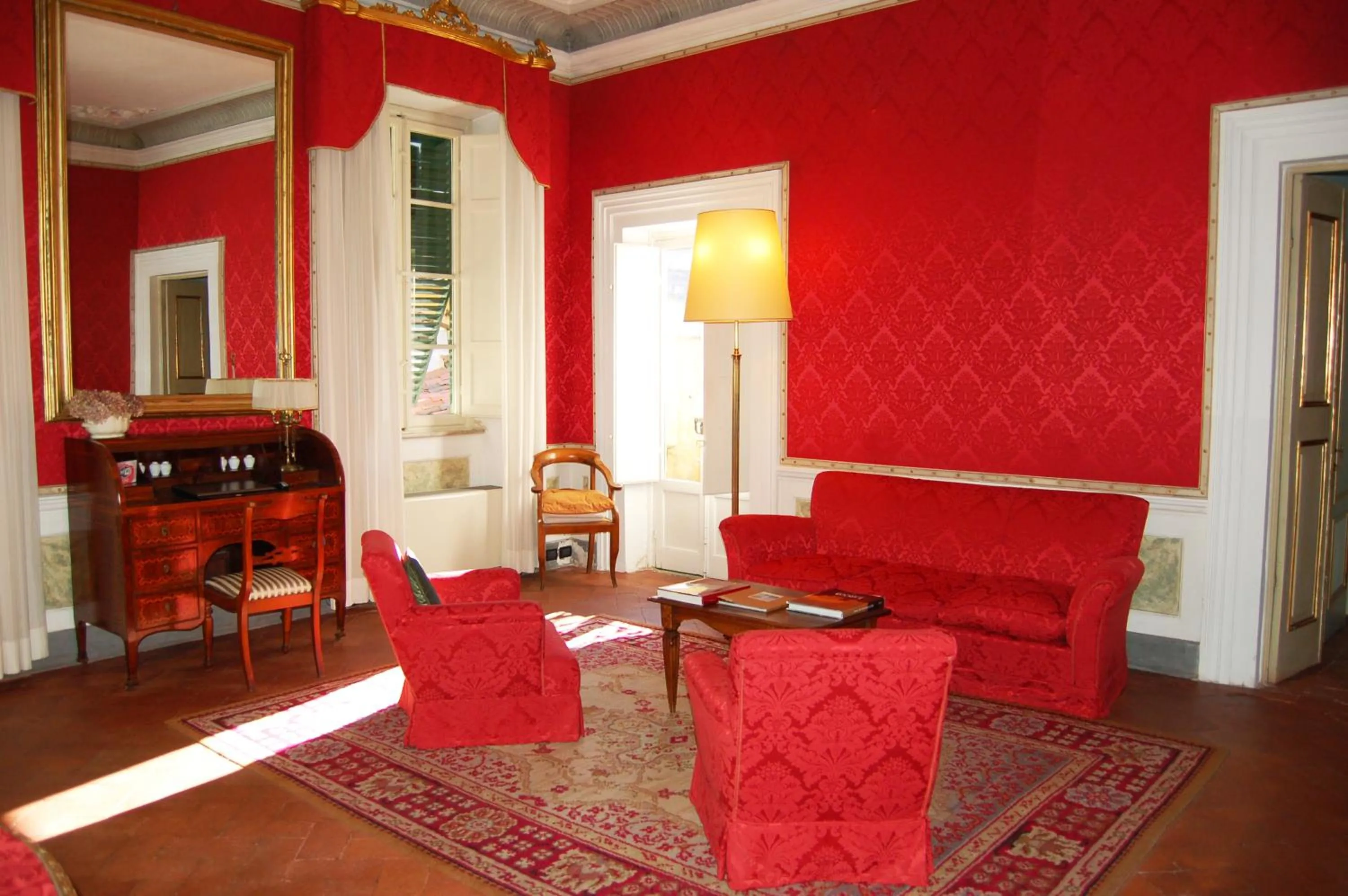 Decorative detail in Palazzo Tucci Residenza d'epoca