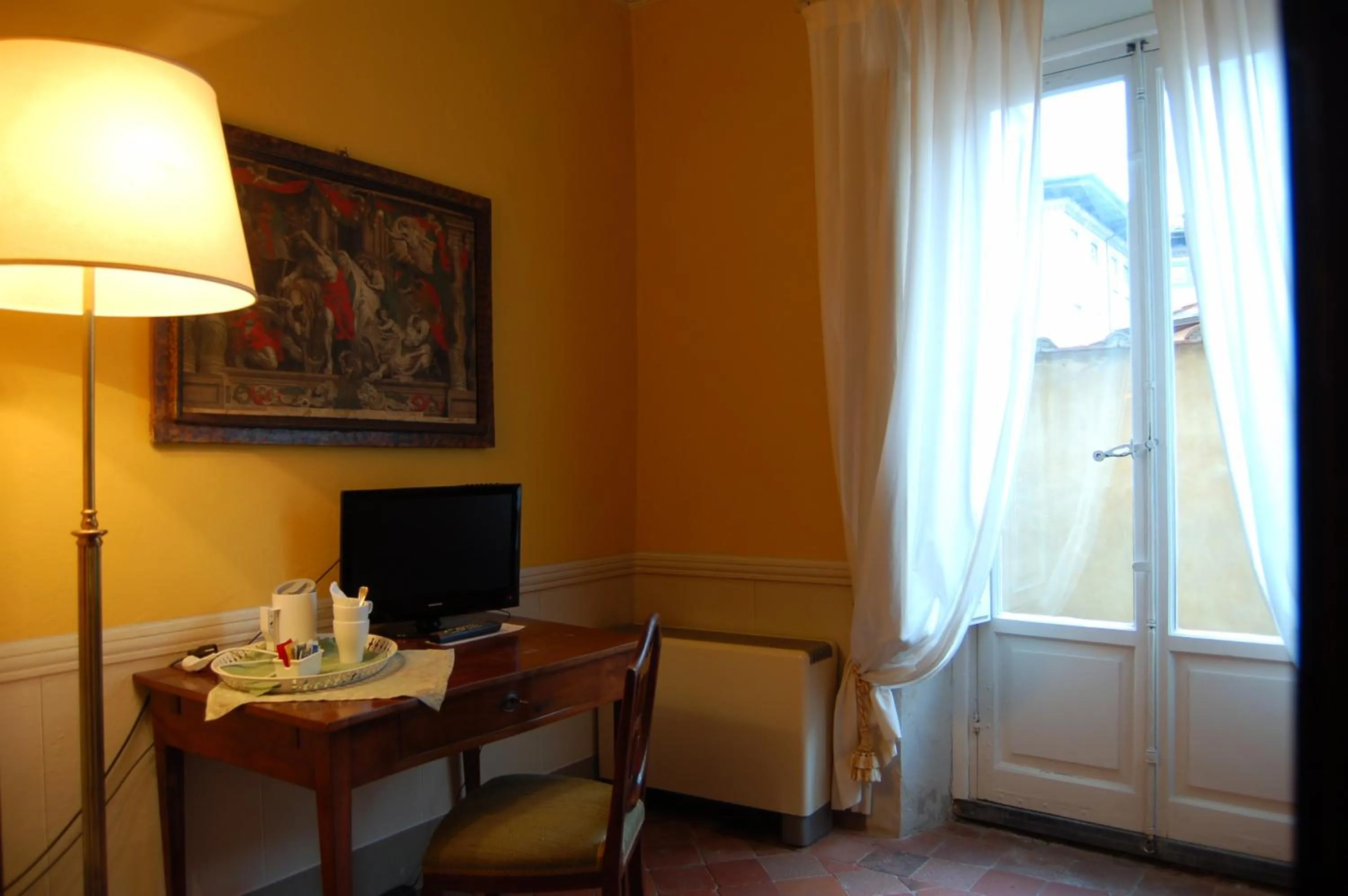 TV and multimedia in Palazzo Tucci Residenza d'epoca