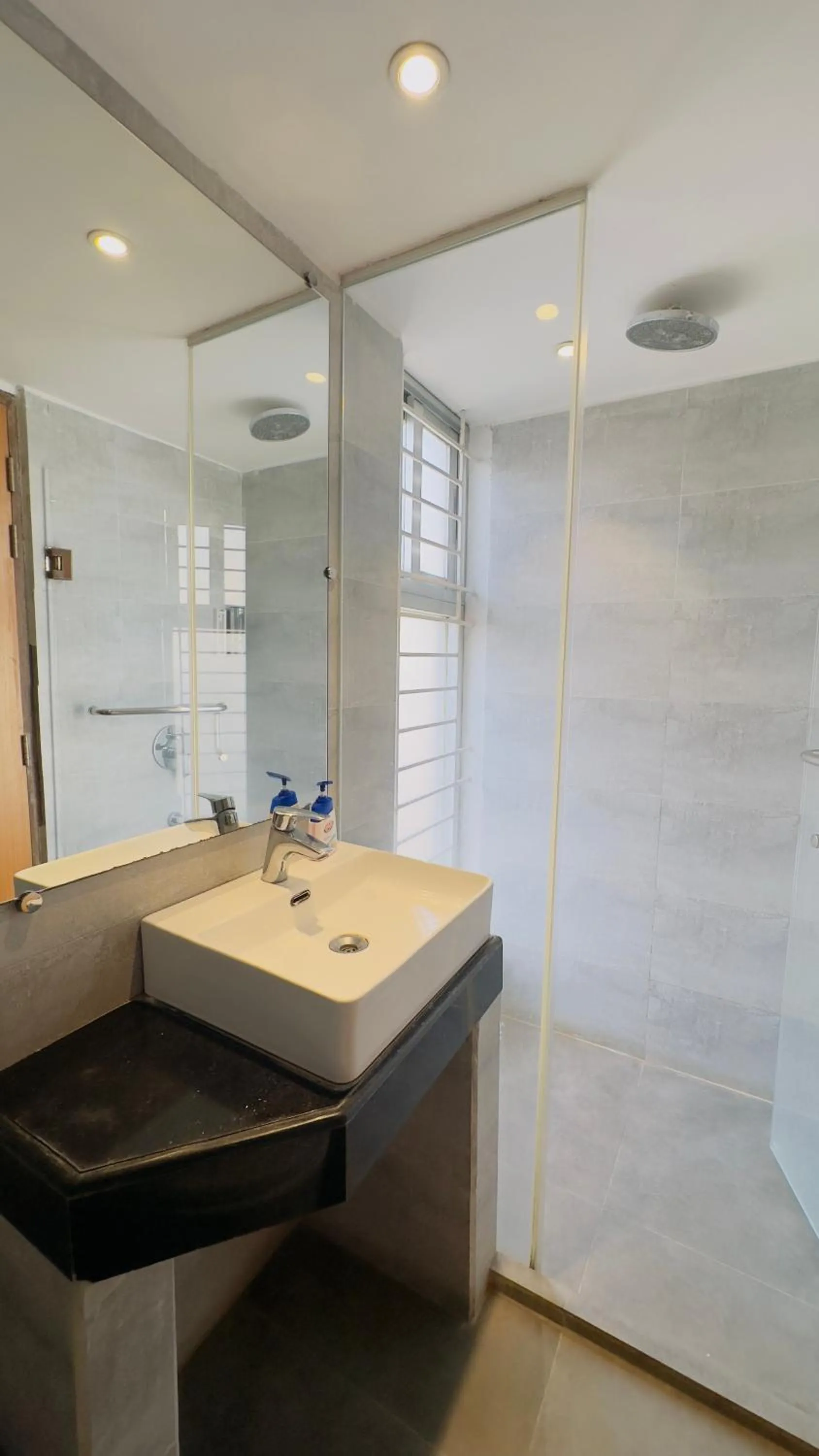 Bathroom in Priyo Nibash Stylish Residential Hotel