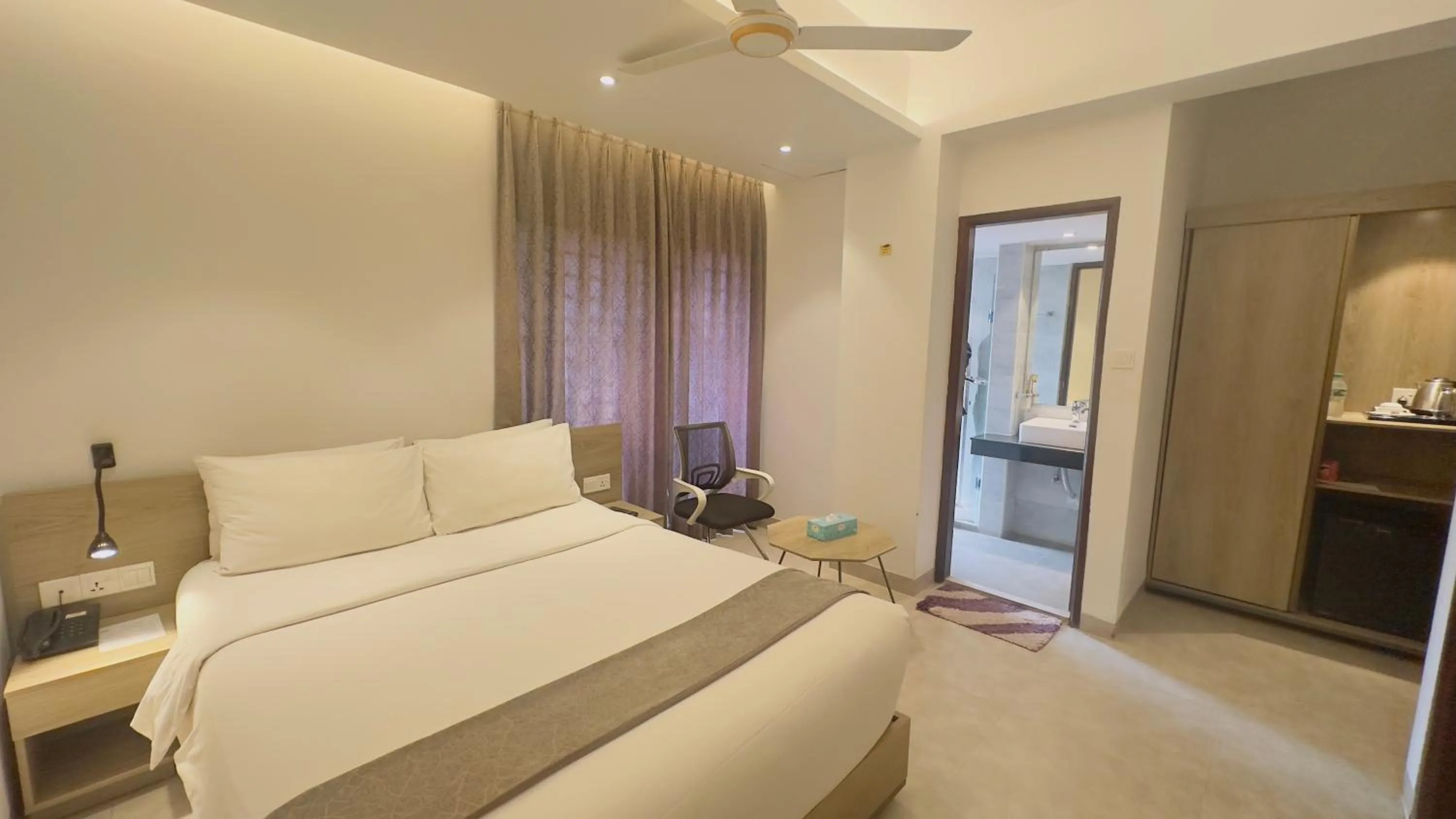 Bed in Priyo Nibash Stylish Residential Hotel