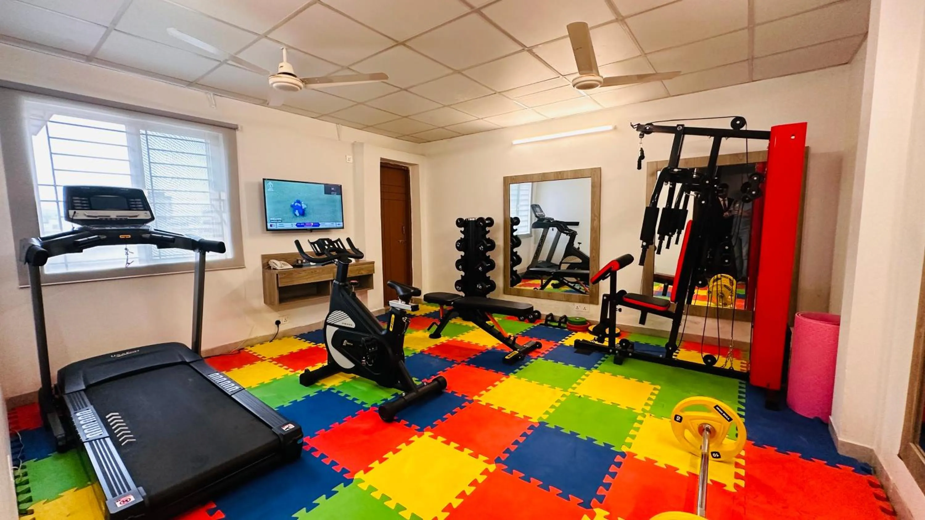 Fitness centre/facilities in Priyo Nibash Stylish Residential Hotel