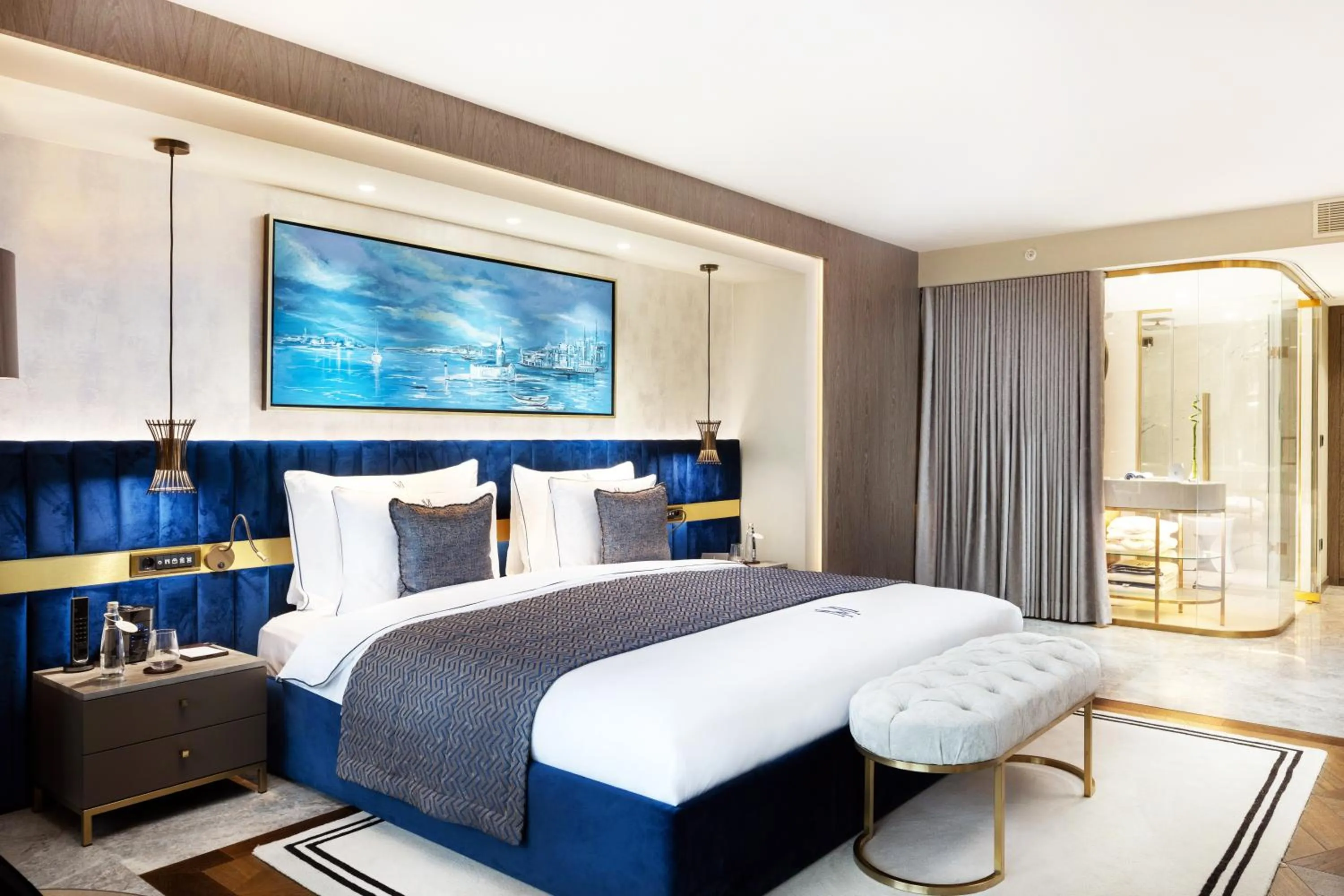 Bedroom, Bed in The Maestro Hotel