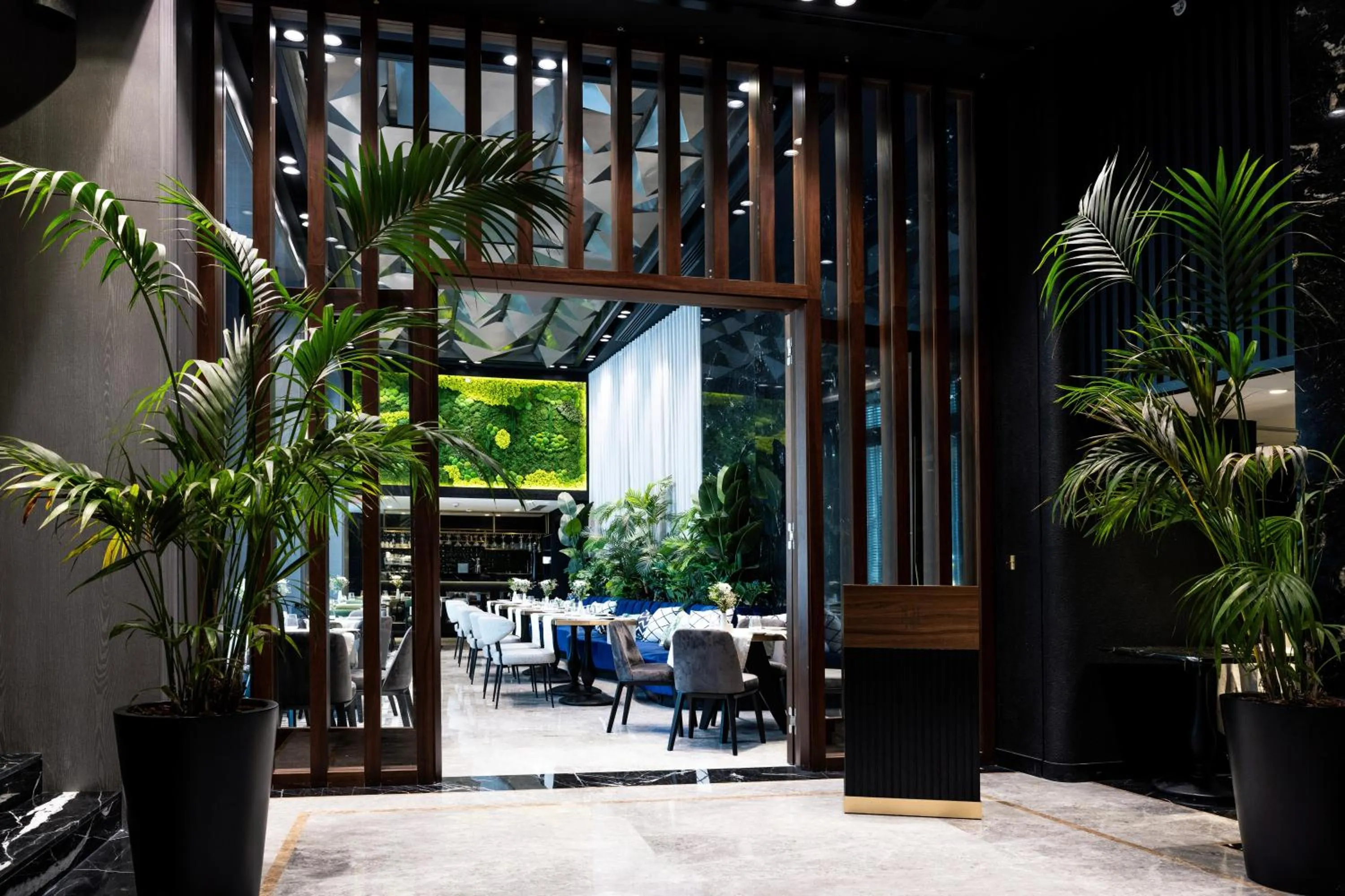 Restaurant/places to eat in The Maestro Hotel