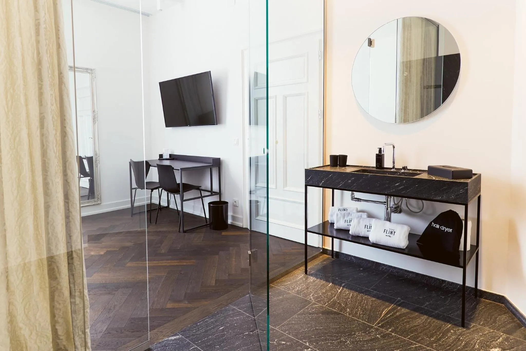 Bathroom in Das Flint