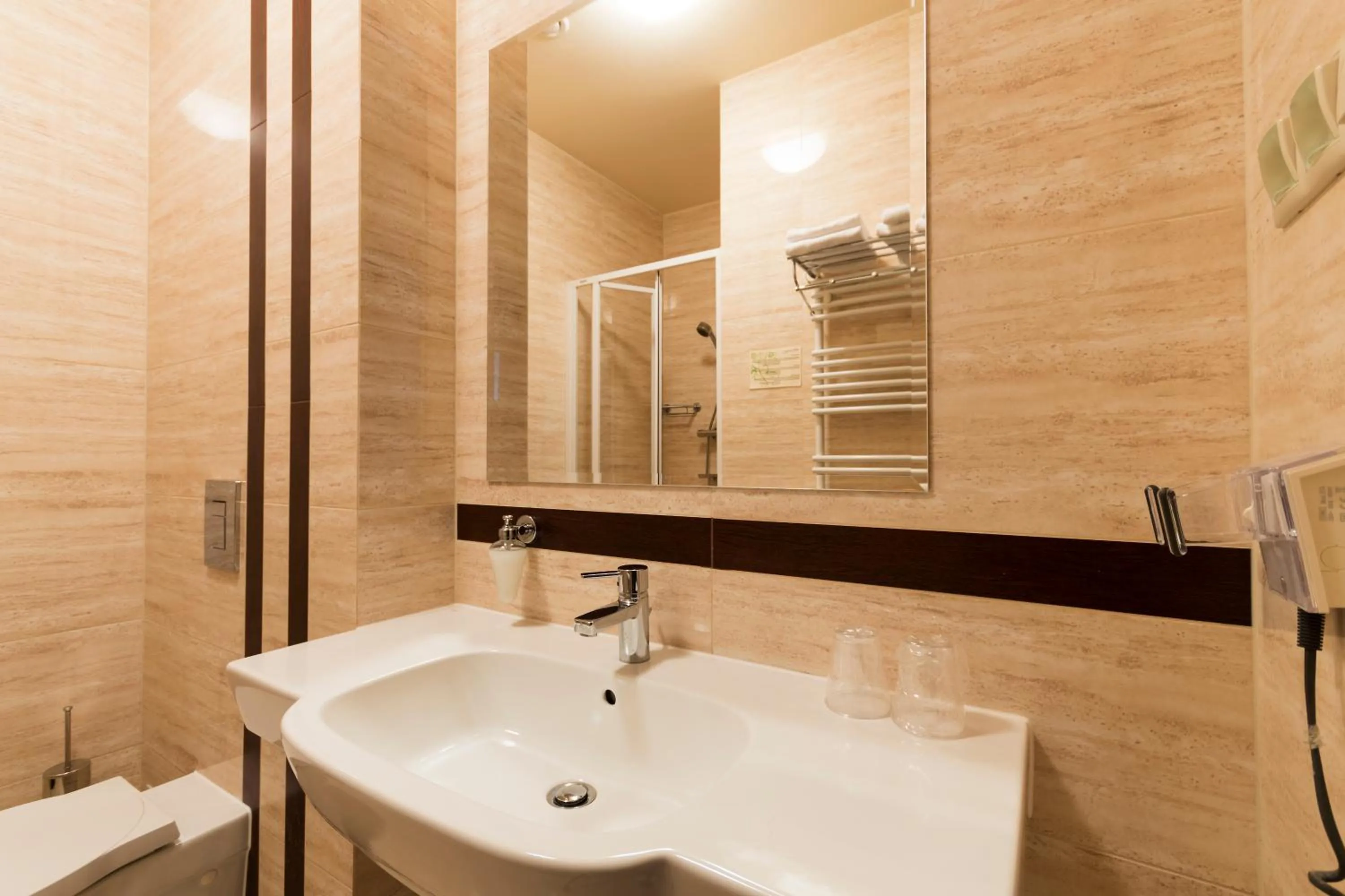 Bathroom in Hotel Kudowa Manufaktura Relaksu