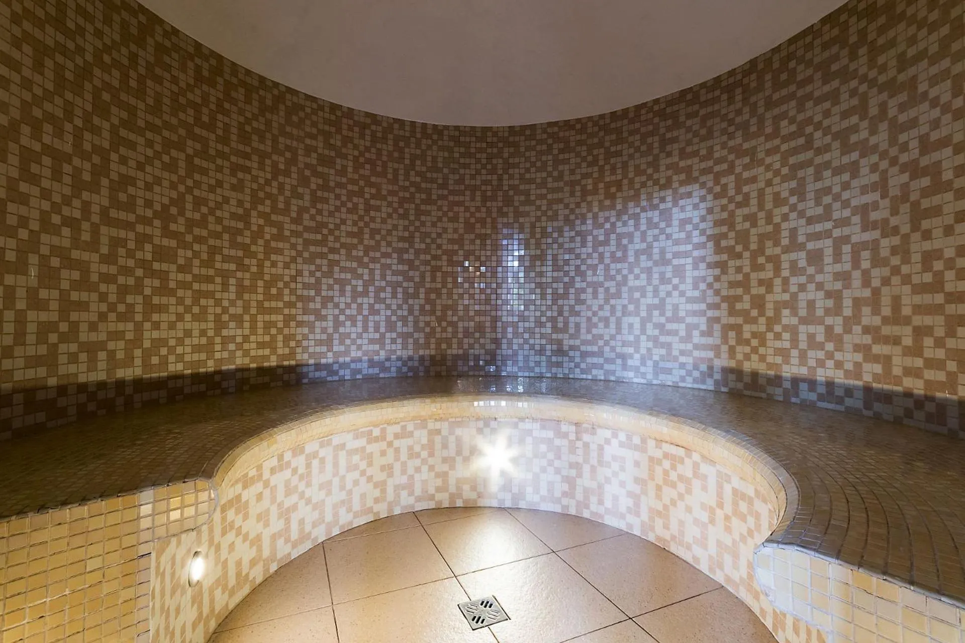 Steam room in Hotel Kudowa Manufaktura Relaksu