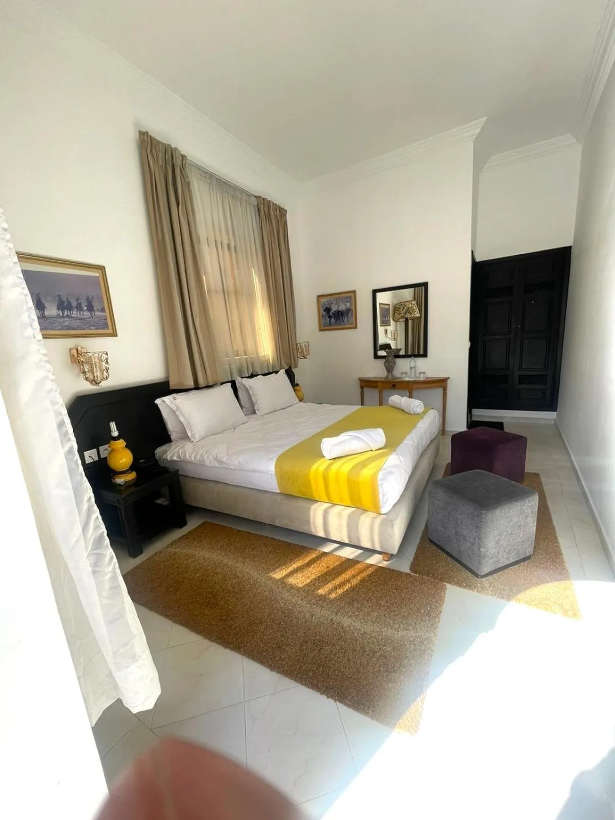 Bed in Majorel Perle Hôtel Riad Restaurant Picine & Spa