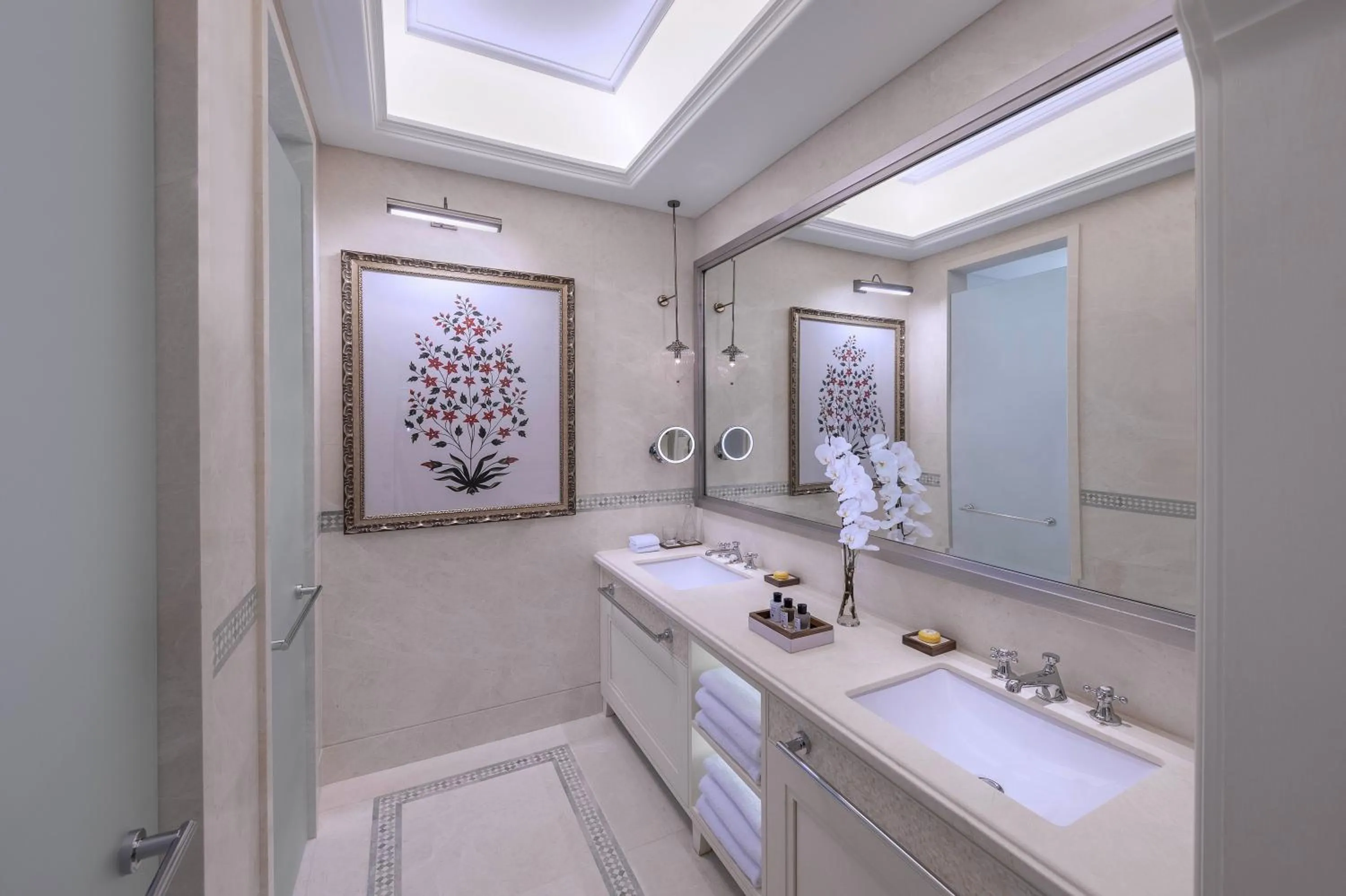 Shower in The Chedi Katara Hotel & Resort