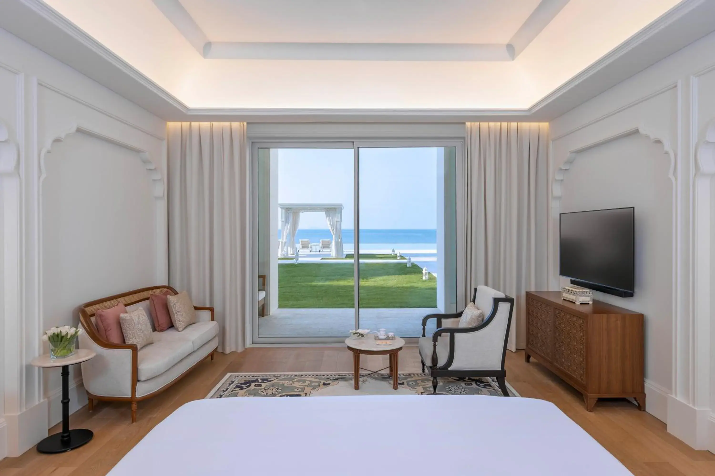 Deluxe Double Room with Balcony and Sea View in The Chedi Katara Hotel & Resort Deluxe Double Room with Balcony and Sea View in The Chedi Katara Hotel & Resort
