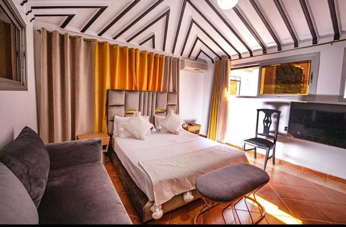 RIAD DOUIRTNA RIAD DOUIRTNA