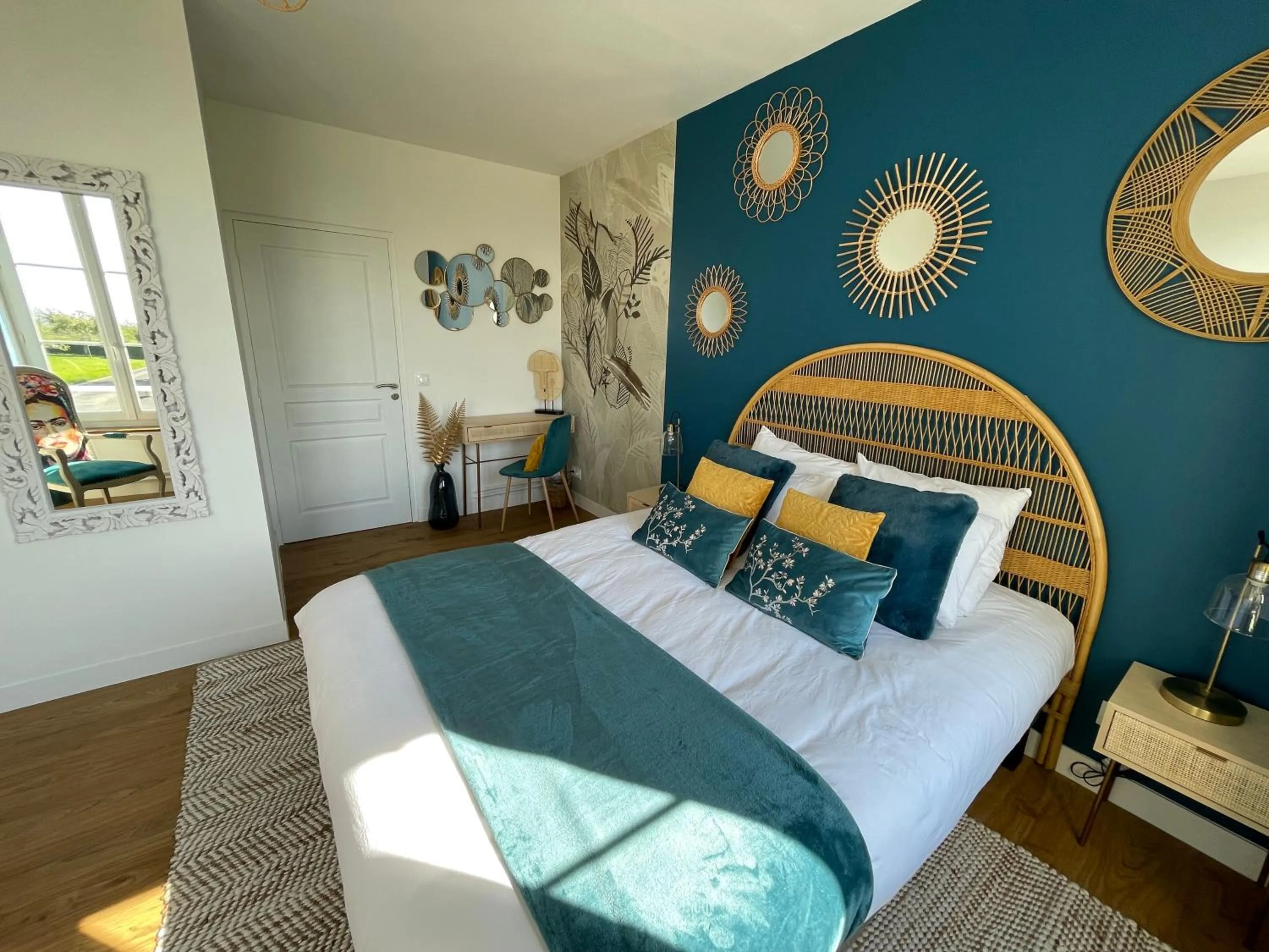 Bedroom, Bed in AureFées