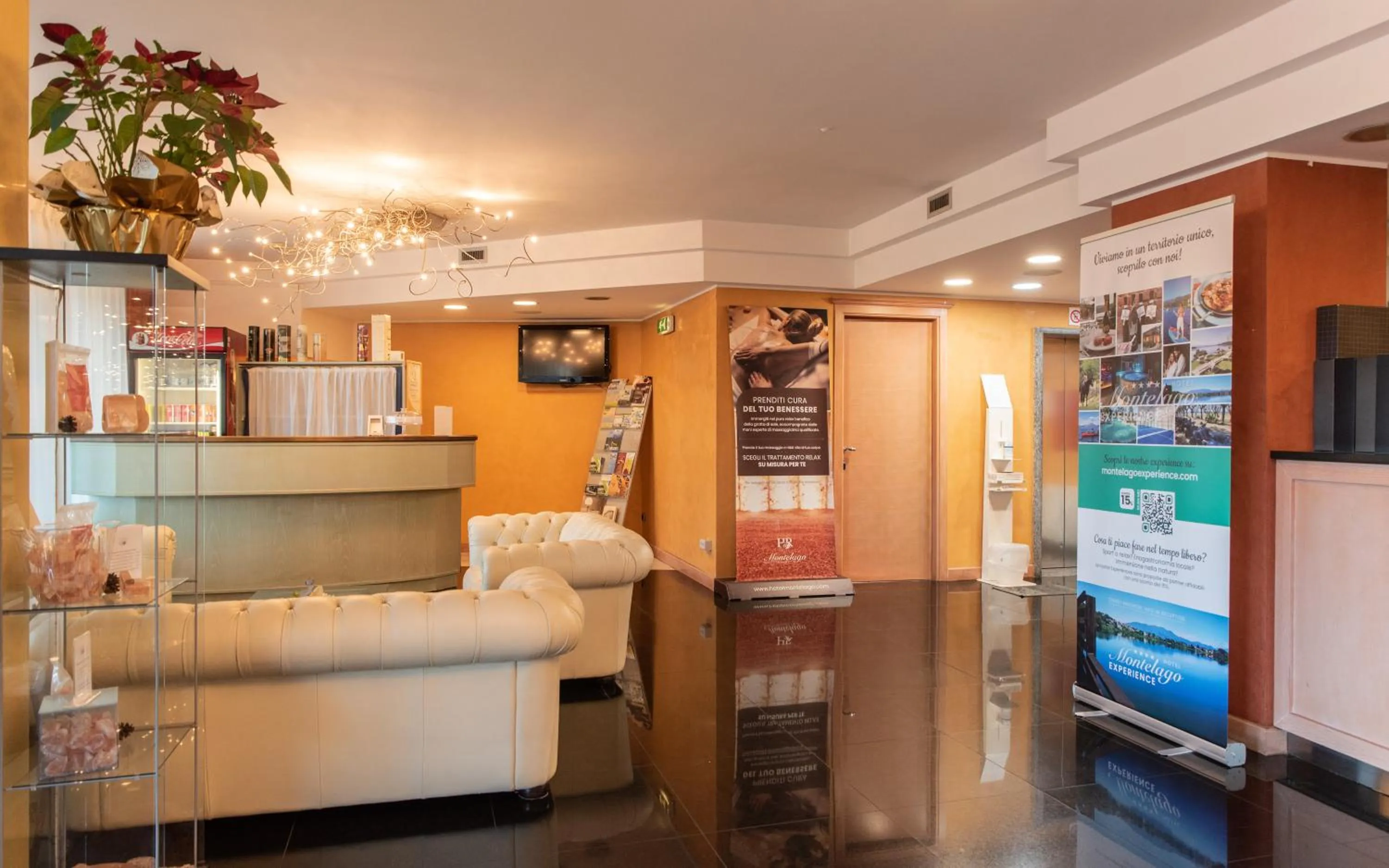 Lobby or reception in Hotel Residence Montelago